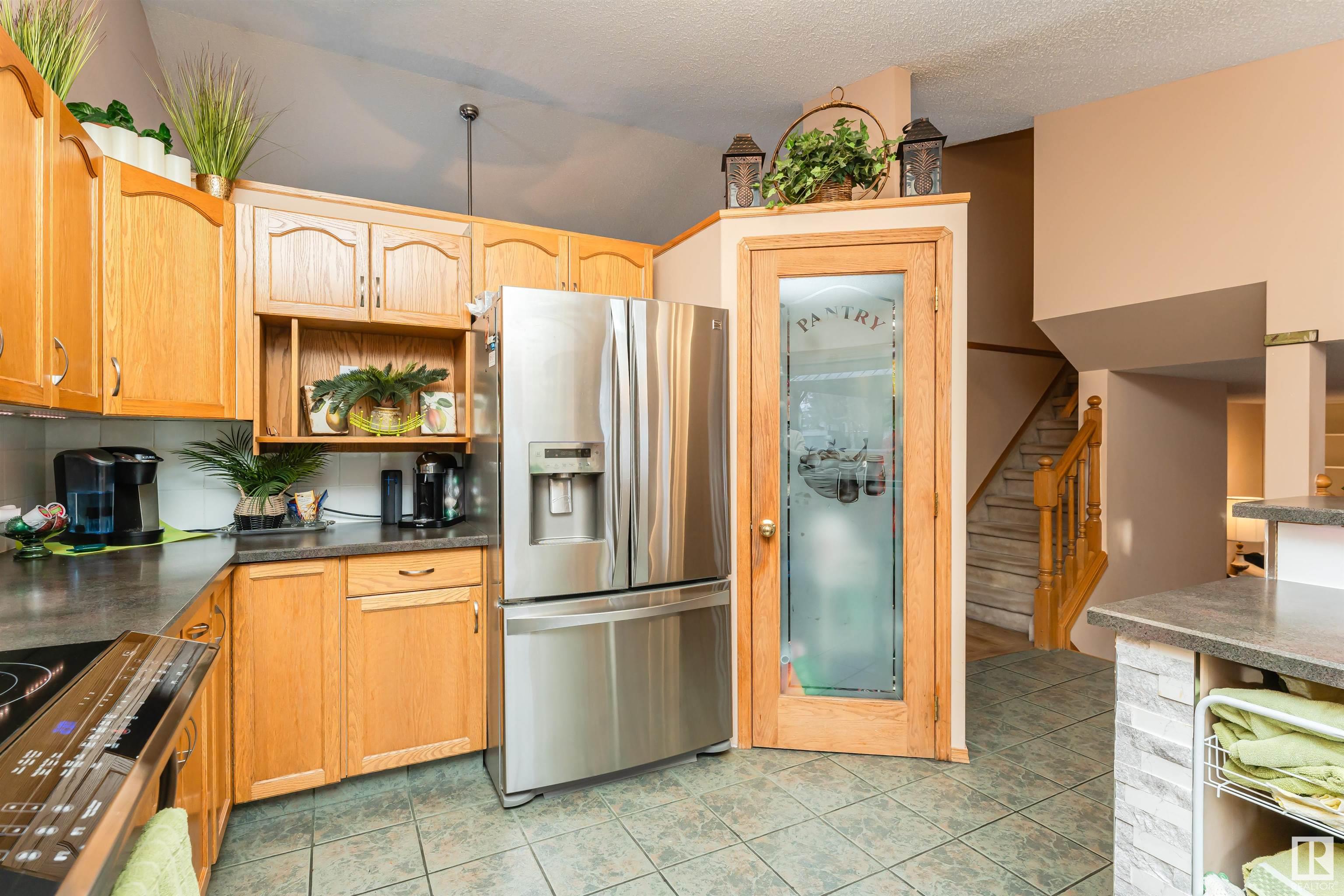      3 FAIRWAY DR , Spruce Grove,  ,T7X 3C9 ;  Listing Number: MLS E4418522