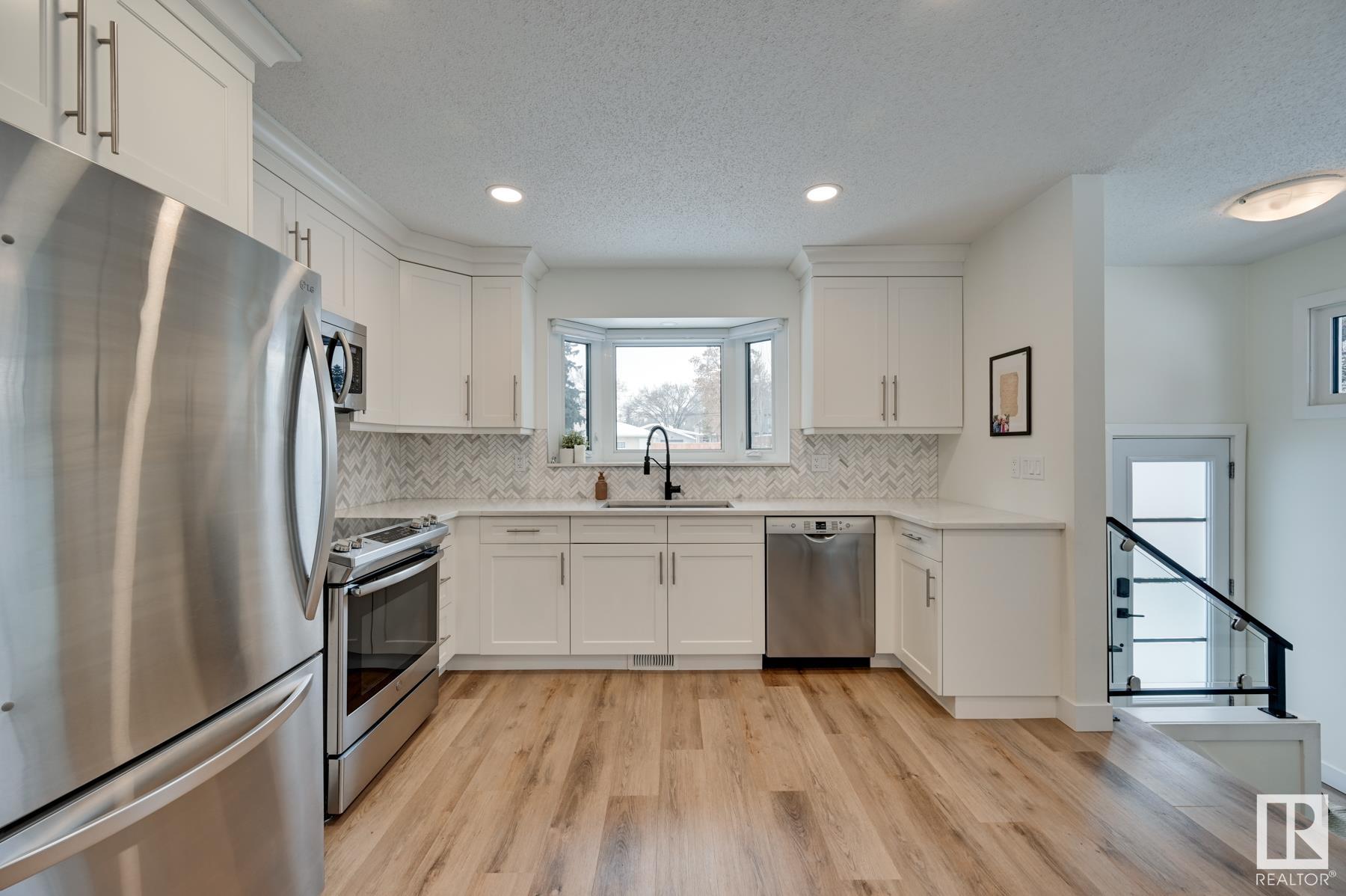      10118 87 ST NW , Edmonton,  ,T5H 1N4 ;  Listing Number: MLS E4418524