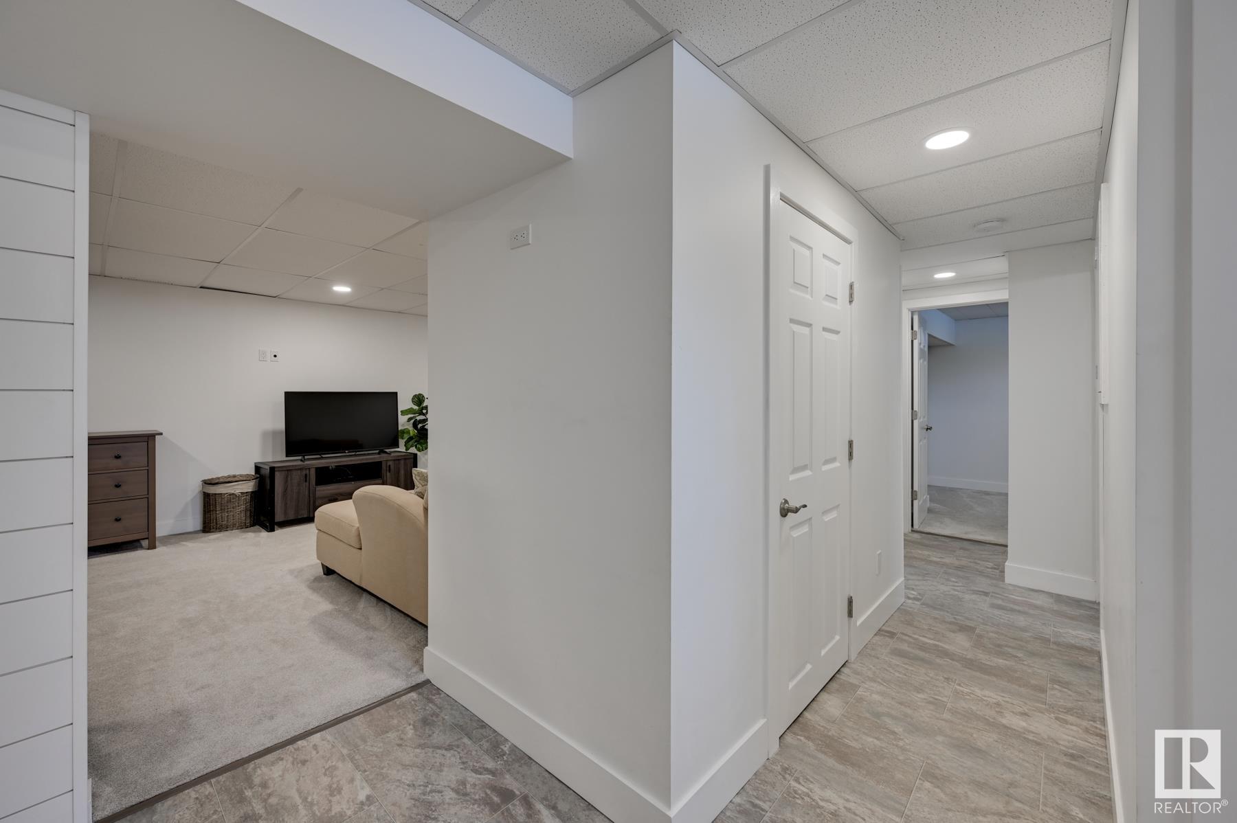      10118 87 ST NW , Edmonton,  ,T5H 1N4 ;  Listing Number: MLS E4418524