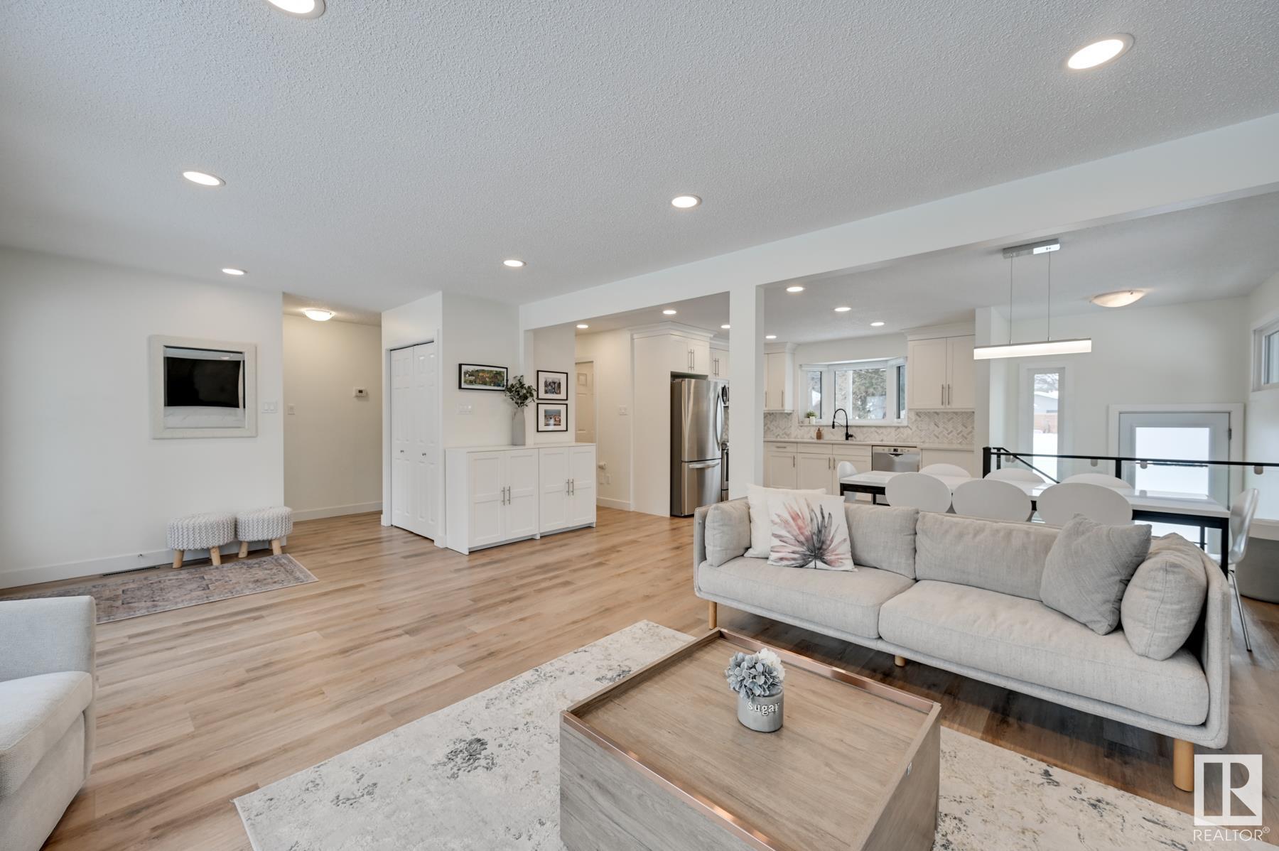      10118 87 ST NW , Edmonton,  ,T5H 1N4 ;  Listing Number: MLS E4418524