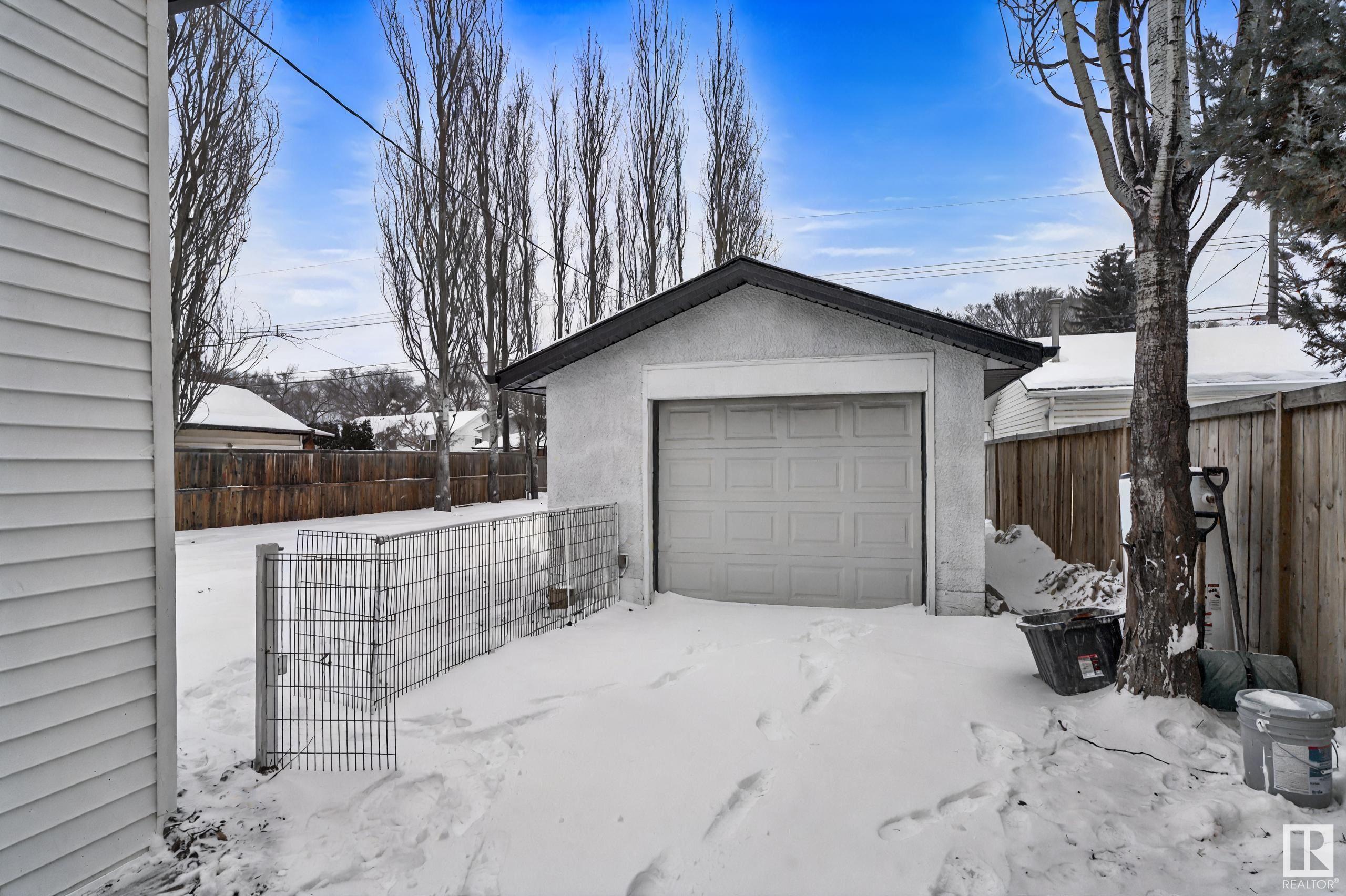      12111 39 ST NW , Edmonton,  ,T5W 2J9 ;  Listing Number: MLS E4418537