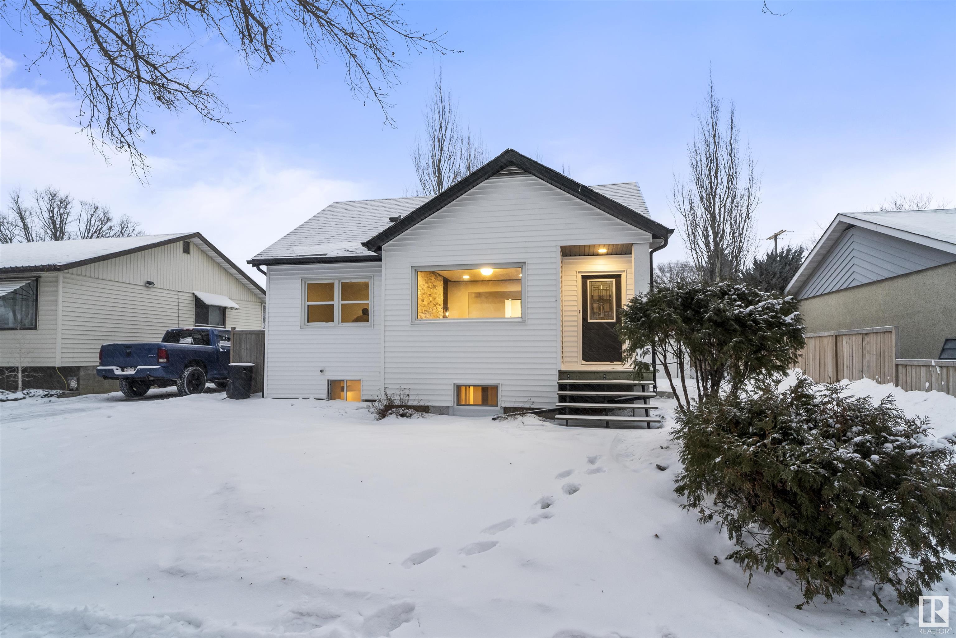      12111 39 ST NW , Edmonton,  ,T5W 2J9 ;  Listing Number: MLS E4418537