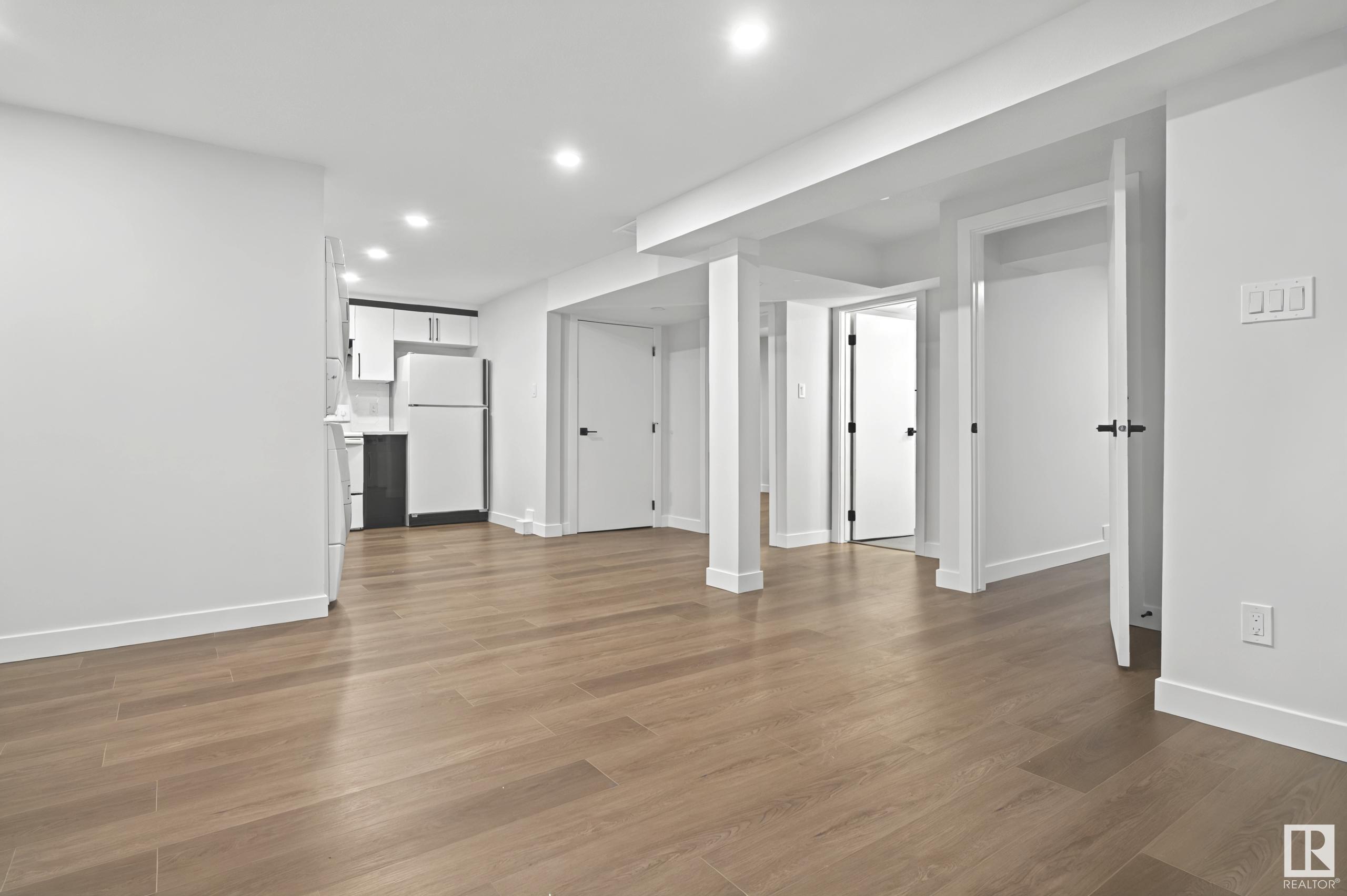      12111 39 ST NW , Edmonton,  ,T5W 2J9 ;  Listing Number: MLS E4418537