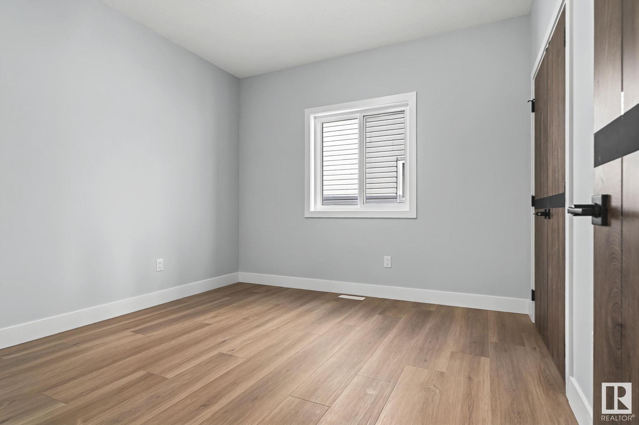     1313 MCCONACHIE BV NW , Edmonton,  ,T5Y 0K8 ;  Listing Number: MLS E4418546