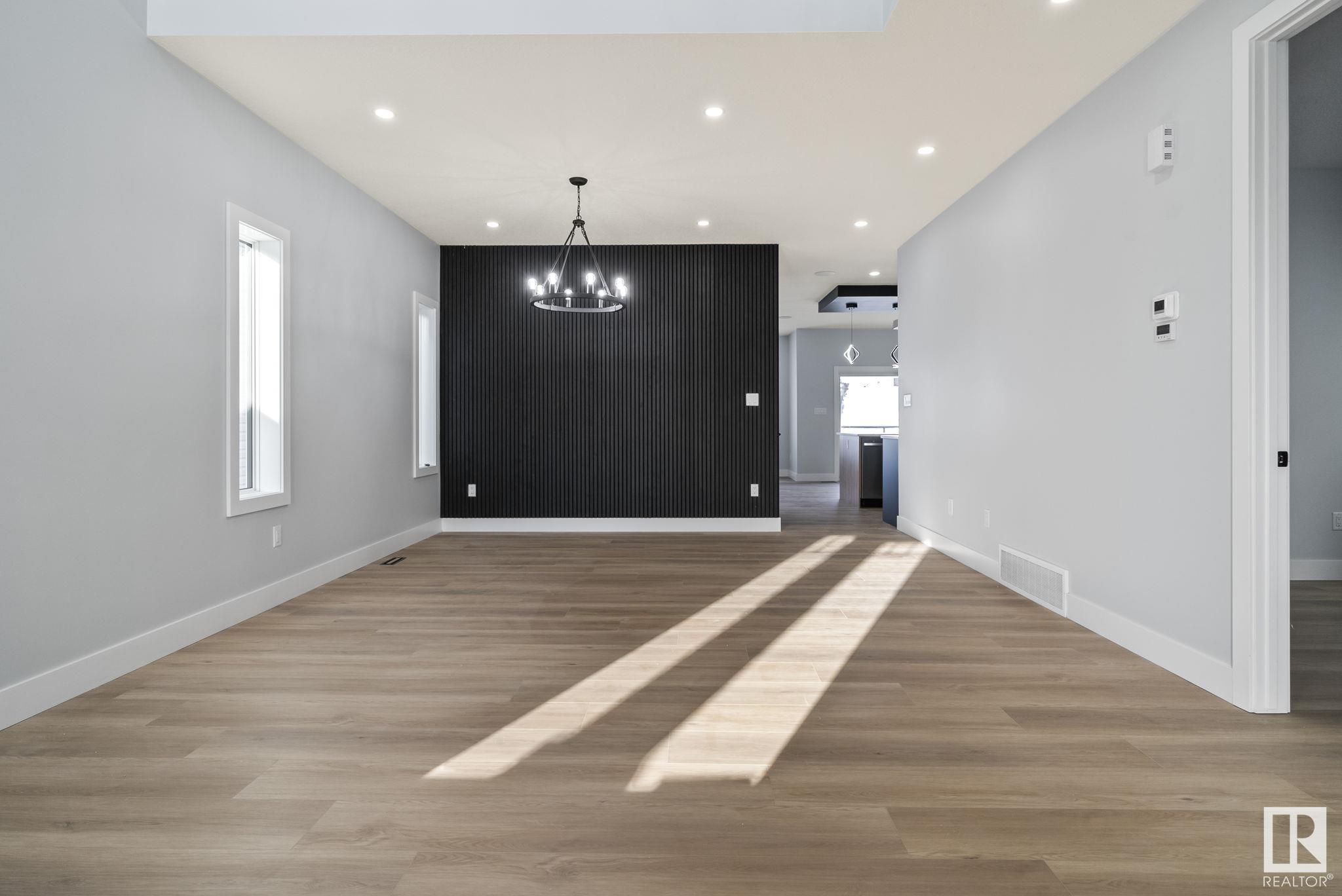      1313 MCCONACHIE BV NW , Edmonton,  ,T5Y 0K8 ;  Listing Number: MLS E4418546