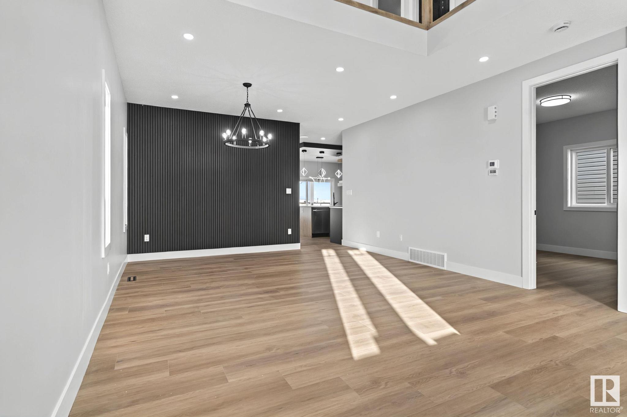      1313 MCCONACHIE BV NW , Edmonton,  ,T5Y 0K8 ;  Listing Number: MLS E4418546