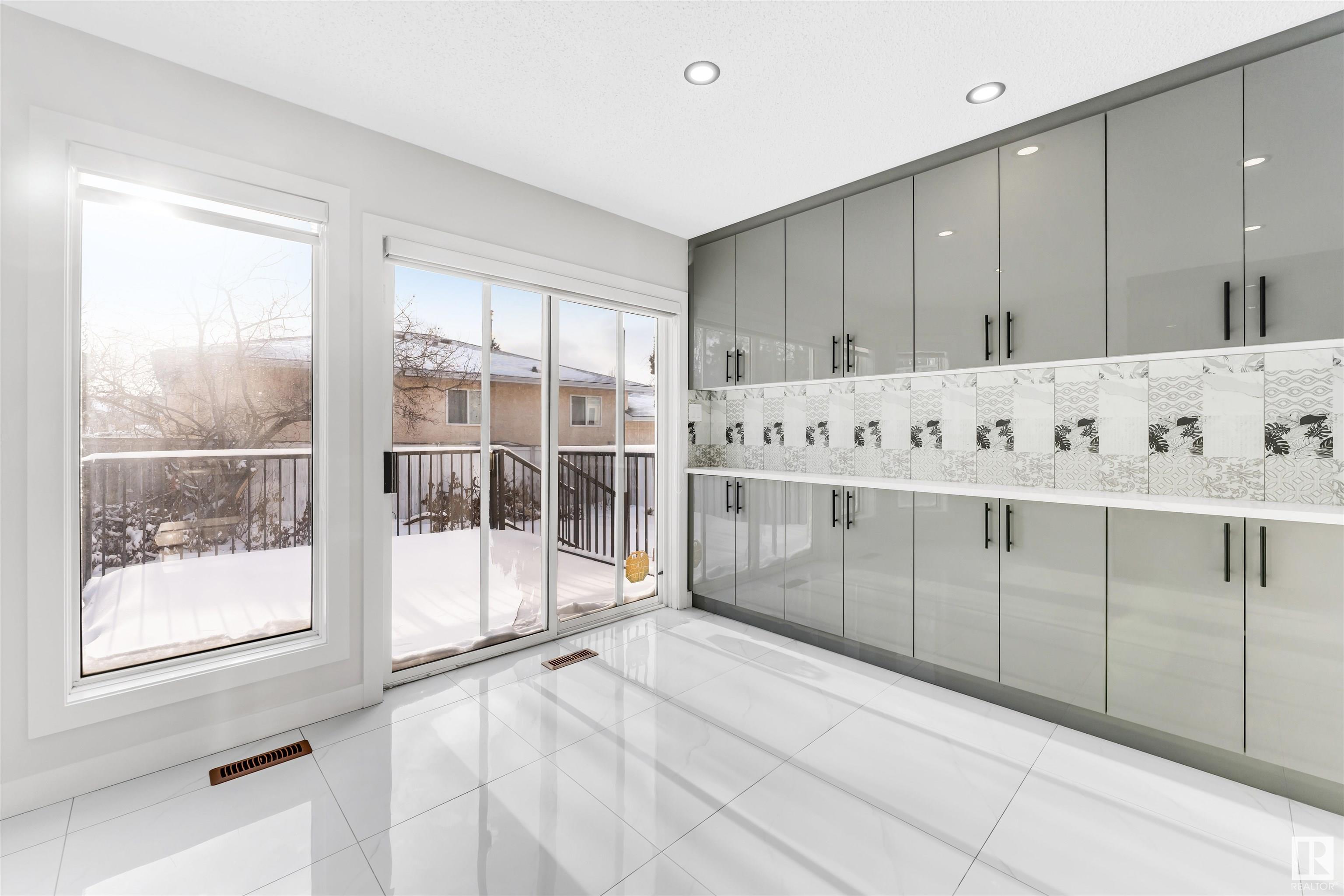      525 JELLETT WY NW , Edmonton,  ,T6L 6P9 ;  Listing Number: MLS E4418549