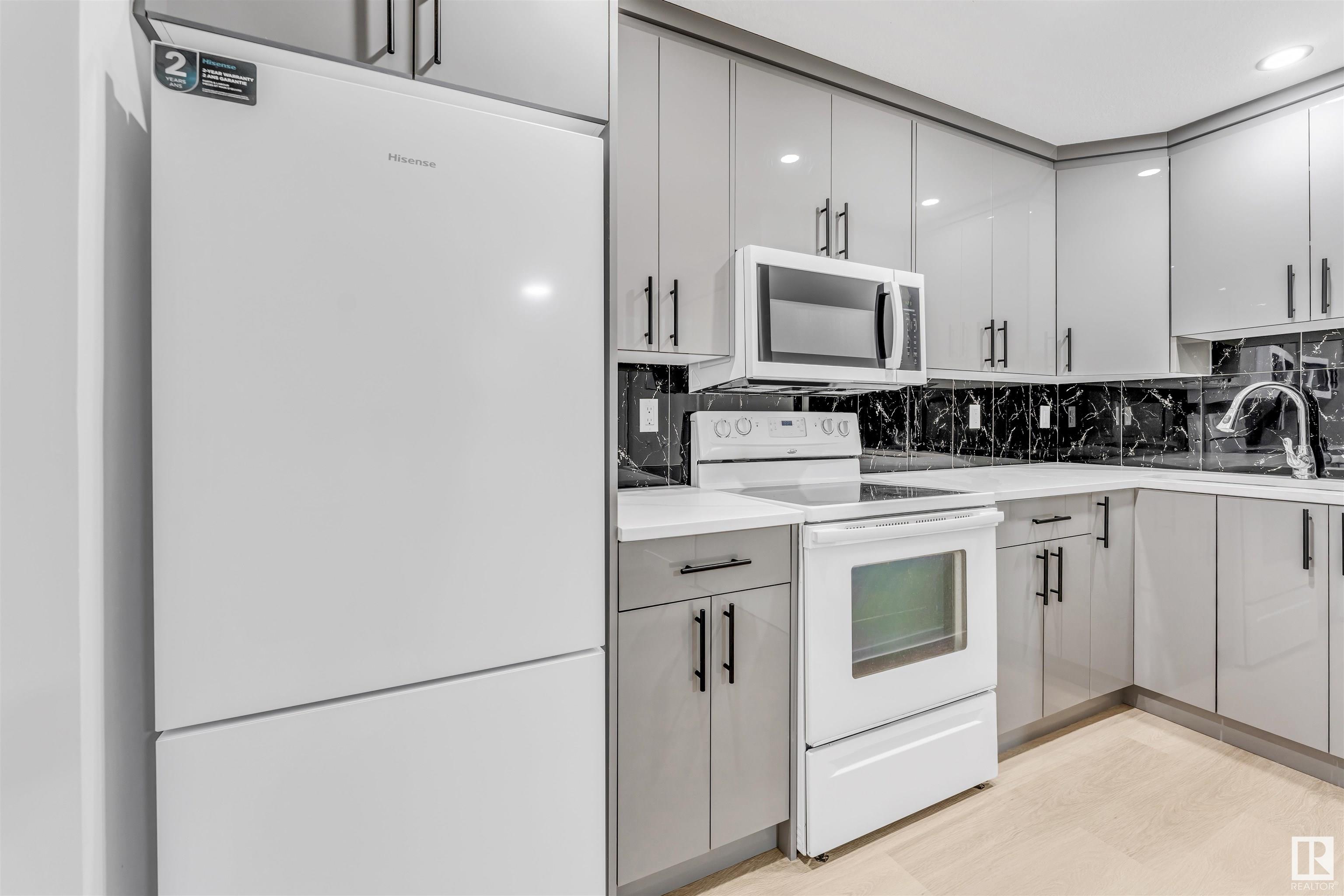      525 JELLETT WY NW , Edmonton,  ,T6L 6P9 ;  Listing Number: MLS E4418549