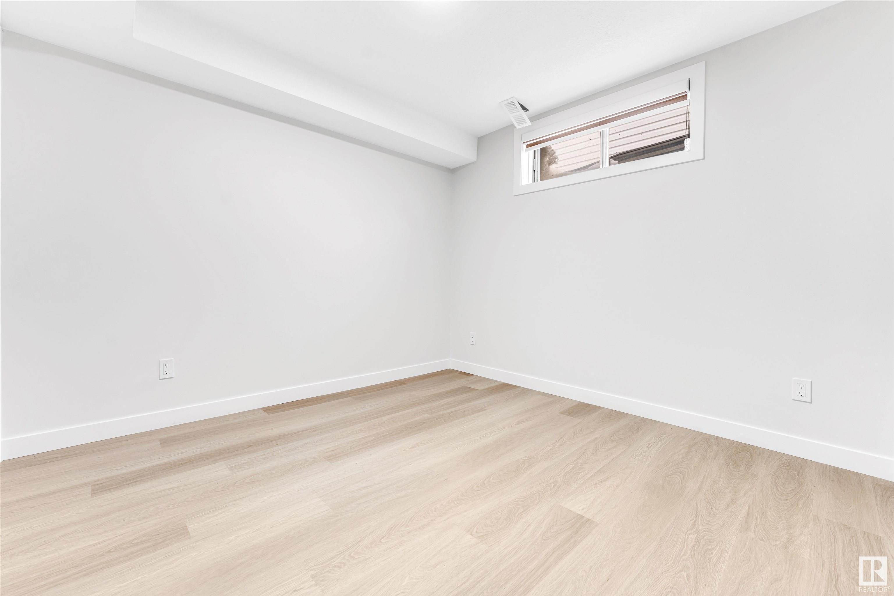      525 JELLETT WY NW , Edmonton,  ,T6L 6P9 ;  Listing Number: MLS E4418549