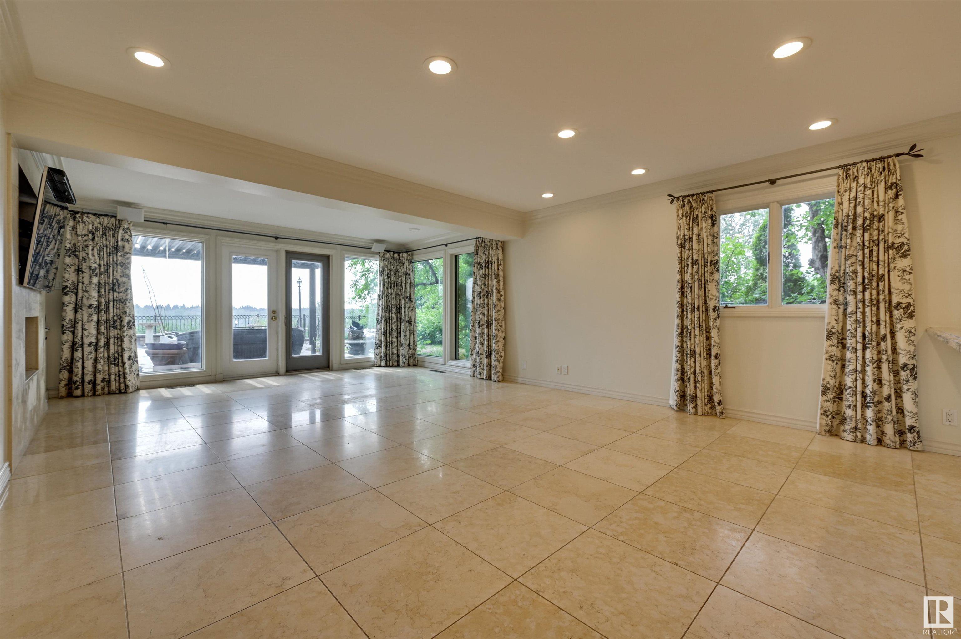      179 QUESNELL CR NW , Edmonton,  ,T5R 5P1 ;  Listing Number: MLS E4418558