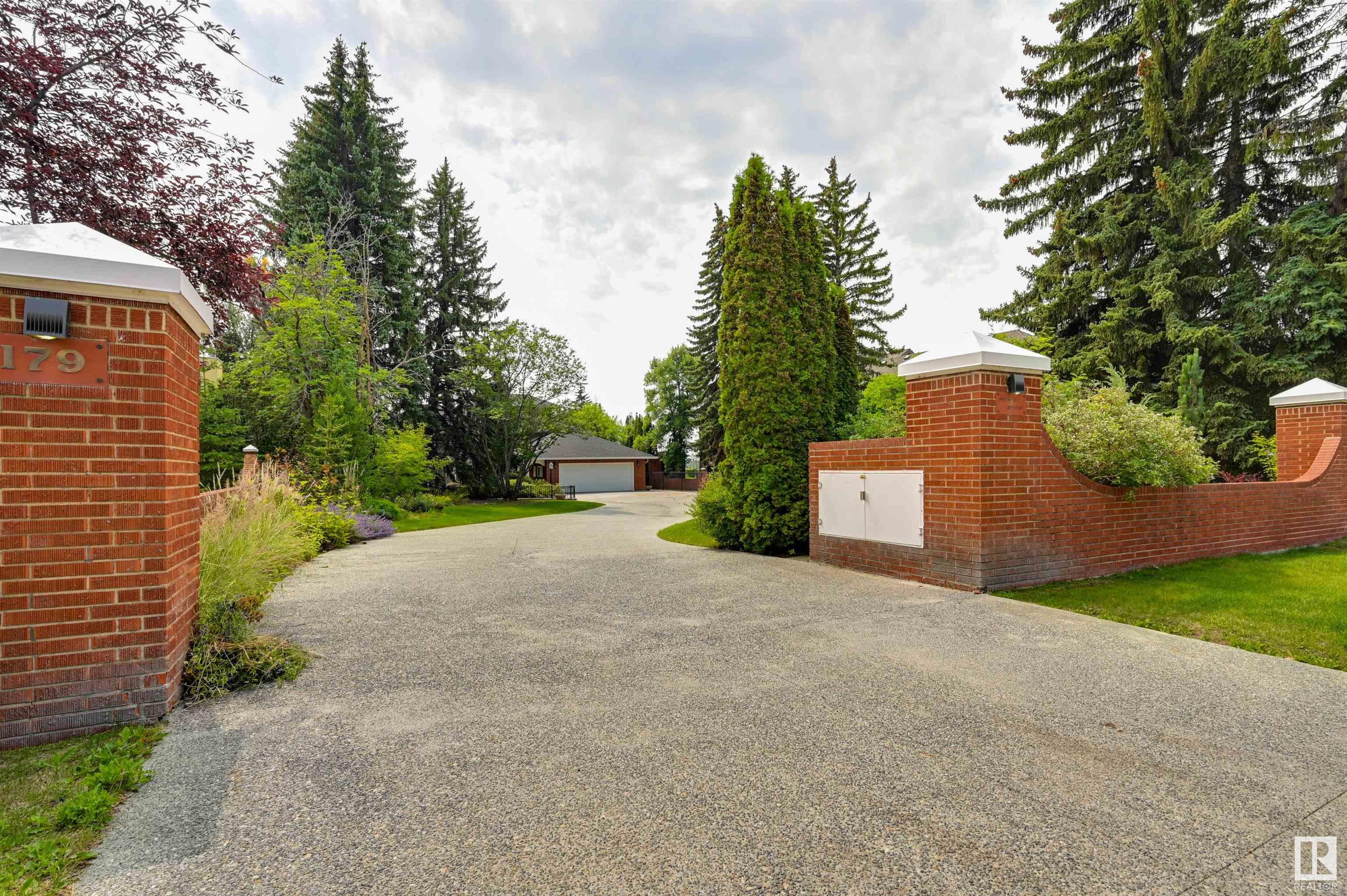      179 QUESNELL CR NW , Edmonton,  ,T5R 5P1 ;  Listing Number: MLS E4418558