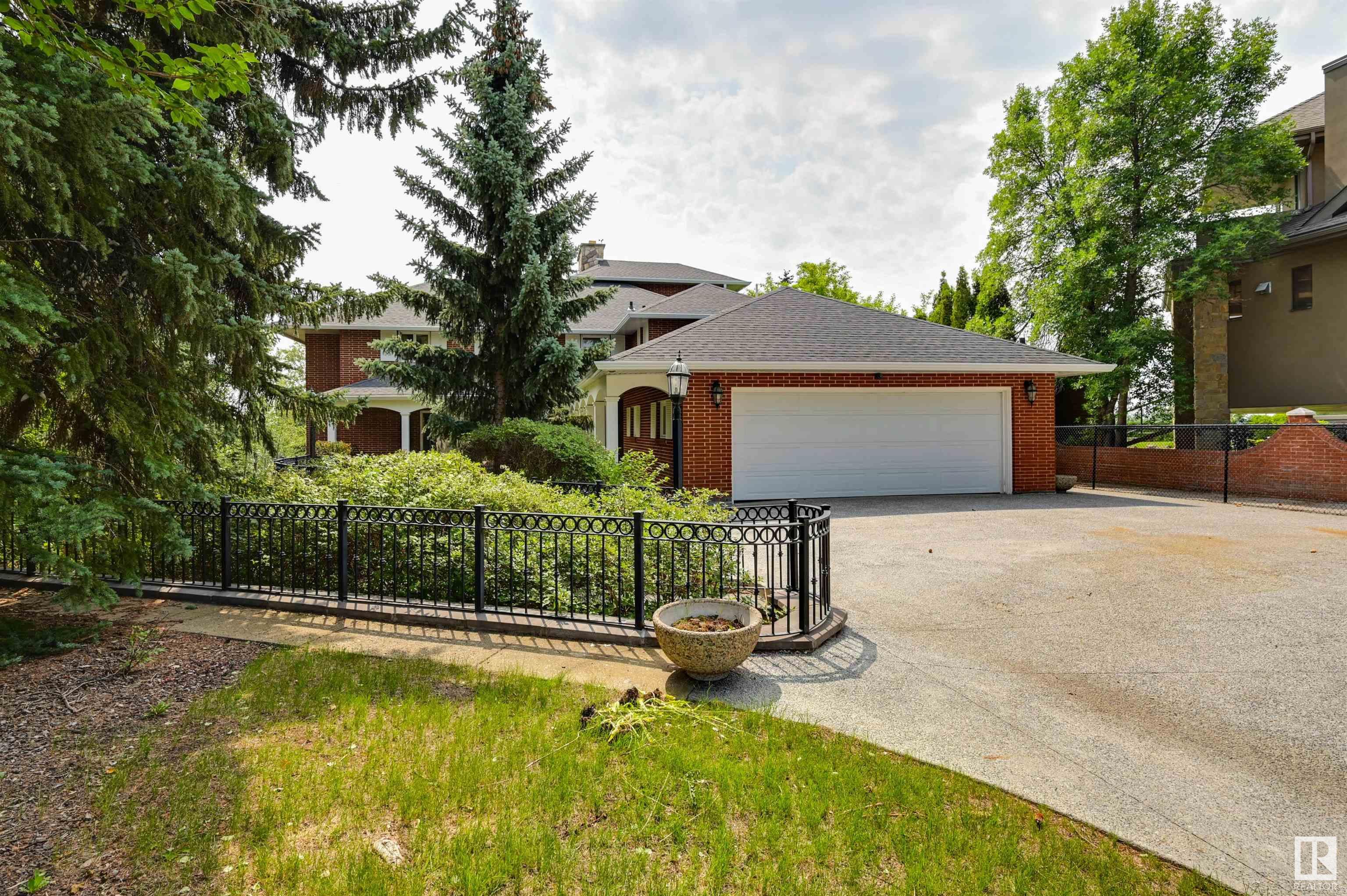      179 QUESNELL CR NW , Edmonton,  ,T5R 5P1 ;  Listing Number: MLS E4418558