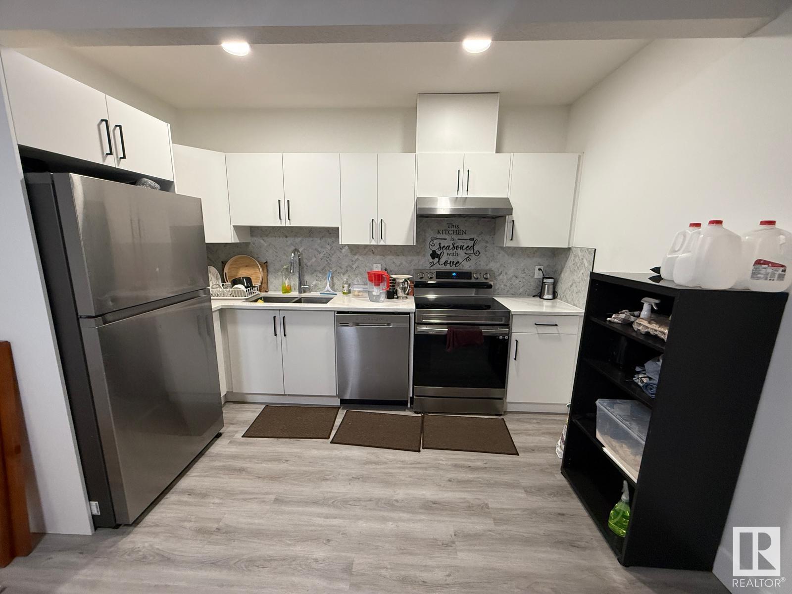      1027 151 AV NW NW , Edmonton,  ,T5Y 4C8 ;  Listing Number: MLS E4418562