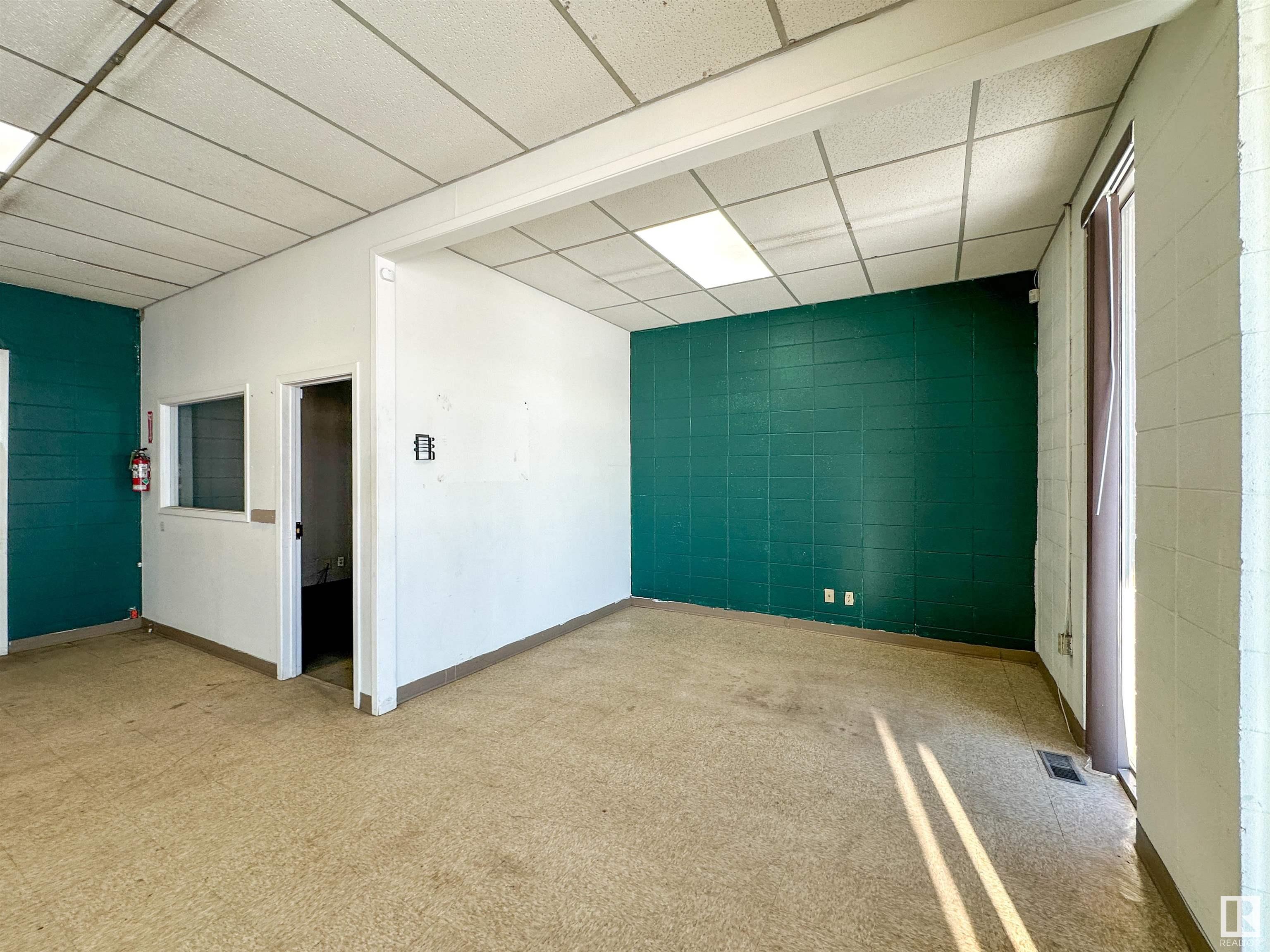      6046 87 ST NW , Edmonton,  ,T6E 2Y4 ;  Listing Number: MLS E4418563