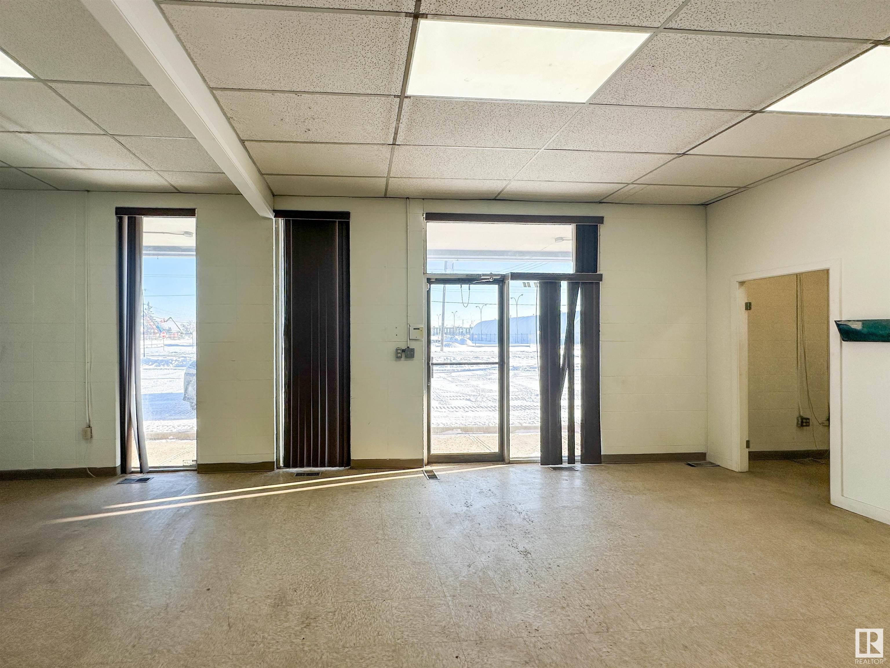      6046 87 ST NW , Edmonton,  ,T6E 2Y4 ;  Listing Number: MLS E4418563