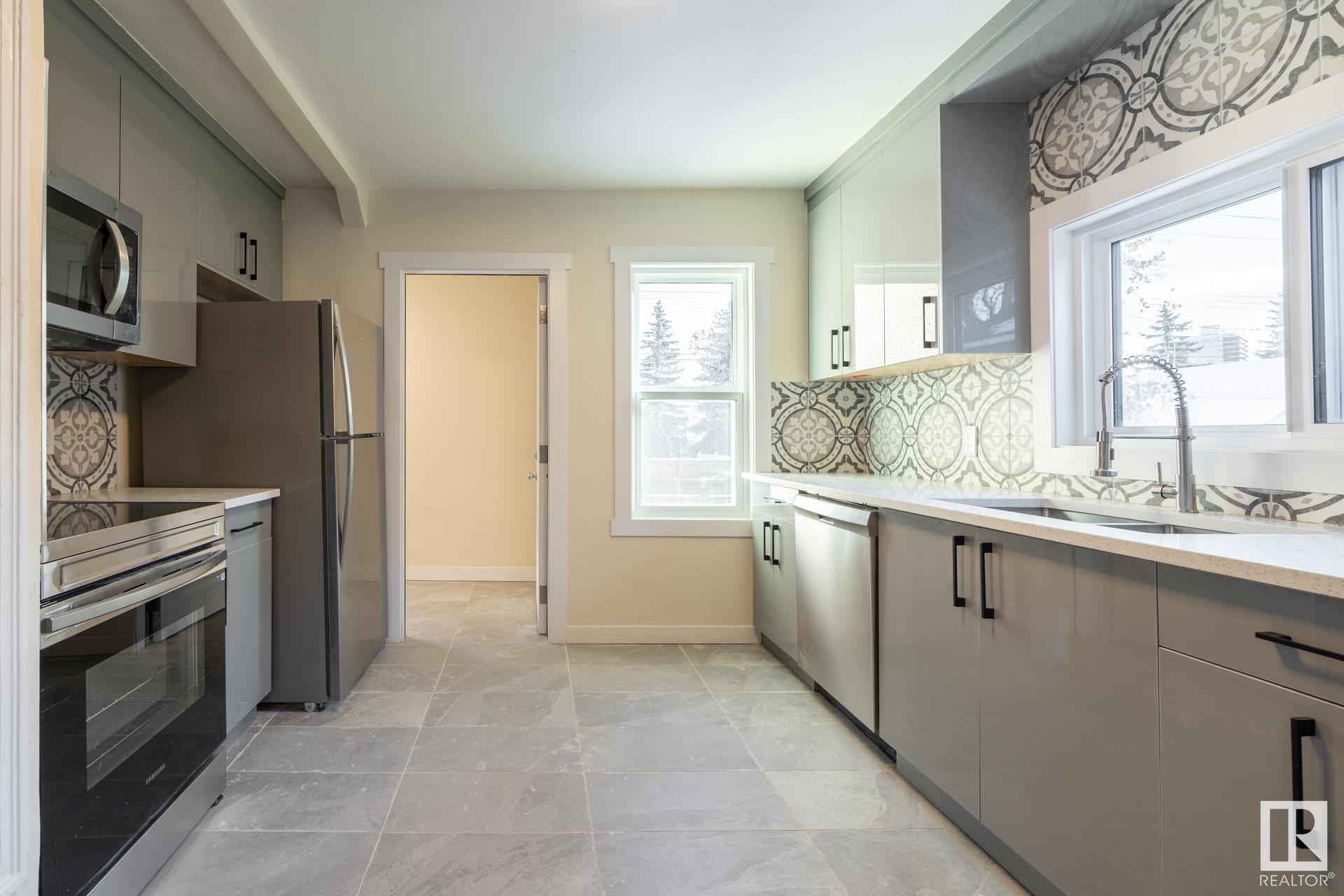      10819 92 ST NW , Edmonton,  ,T5H 1V5 ;  Listing Number: MLS E4418570