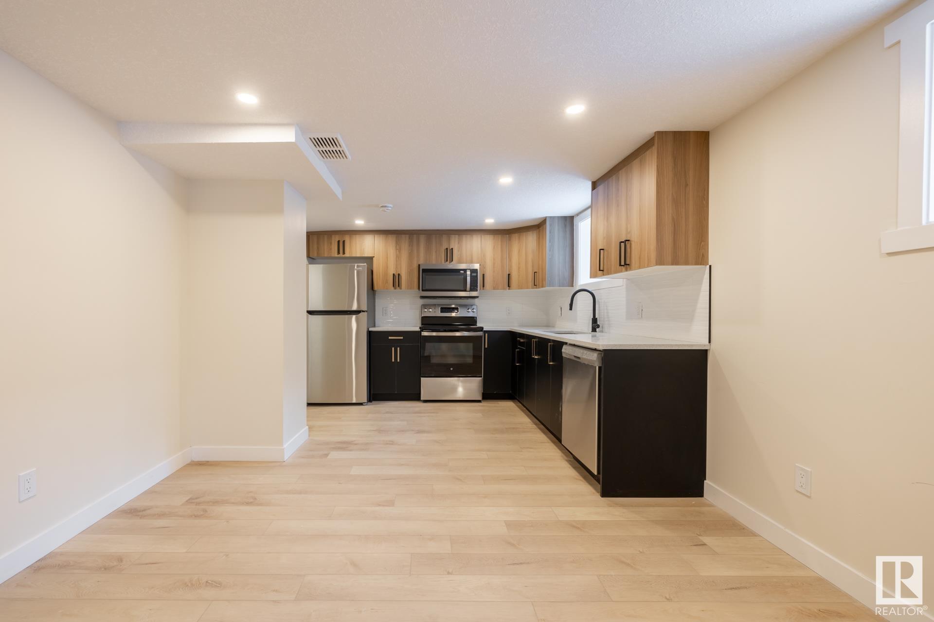      10819 92 ST NW , Edmonton,  ,T5H 1V5 ;  Listing Number: MLS E4418570
