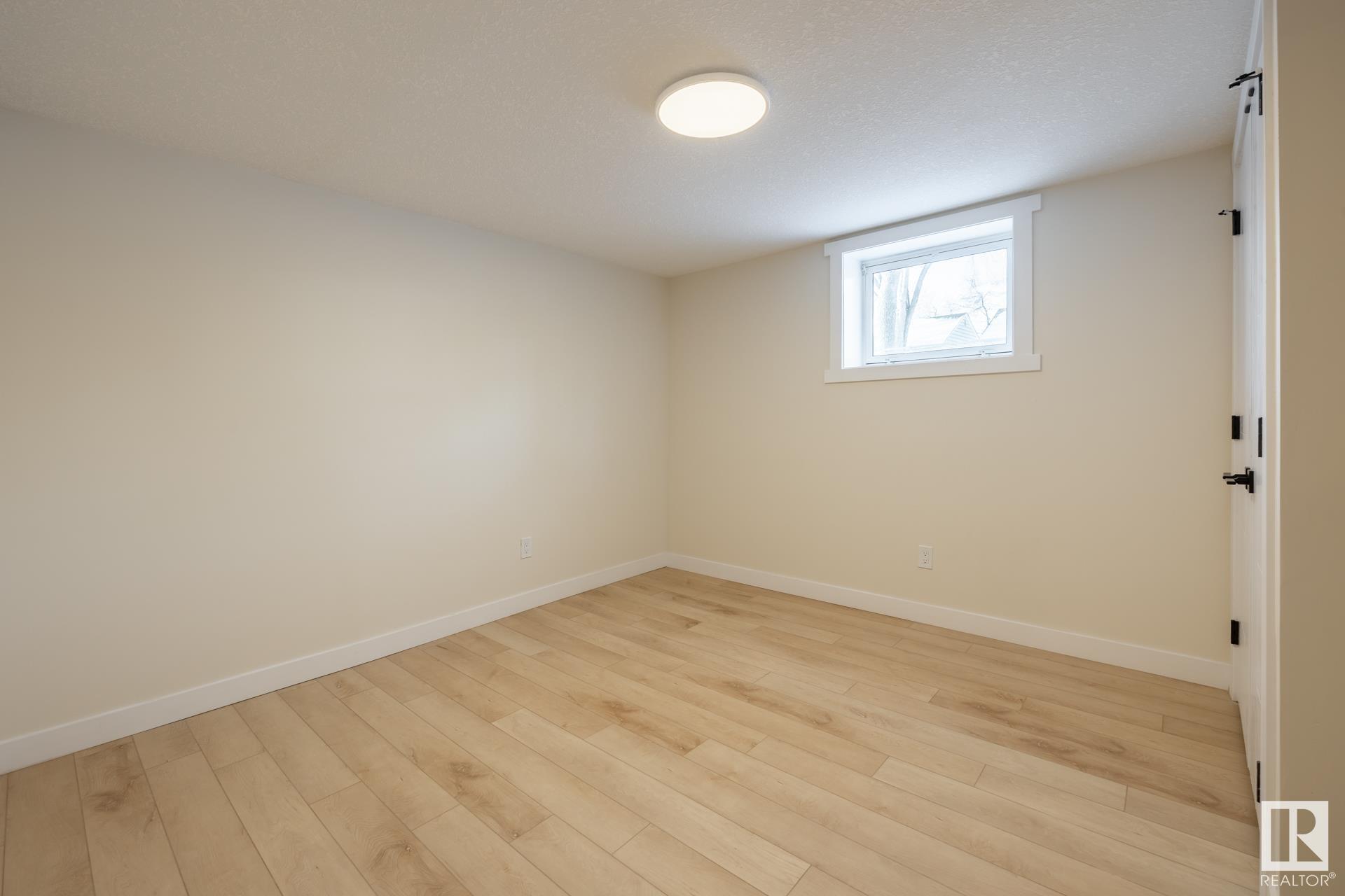      10819 92 ST NW , Edmonton,  ,T5H 1V5 ;  Listing Number: MLS E4418570