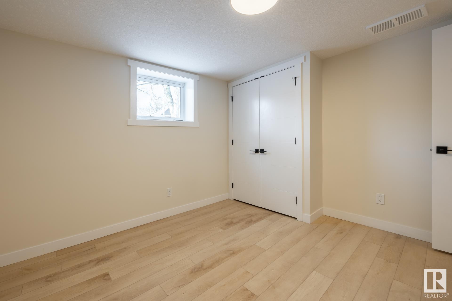      10819 92 ST NW , Edmonton,  ,T5H 1V5 ;  Listing Number: MLS E4418570