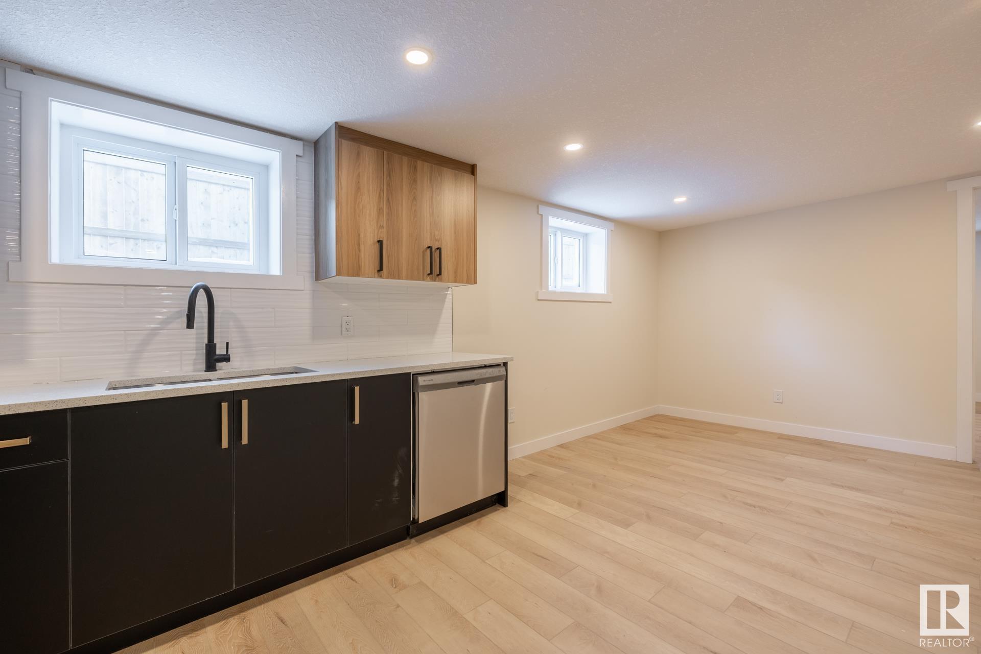      10819 92 ST NW , Edmonton,  ,T5H 1V5 ;  Listing Number: MLS E4418570