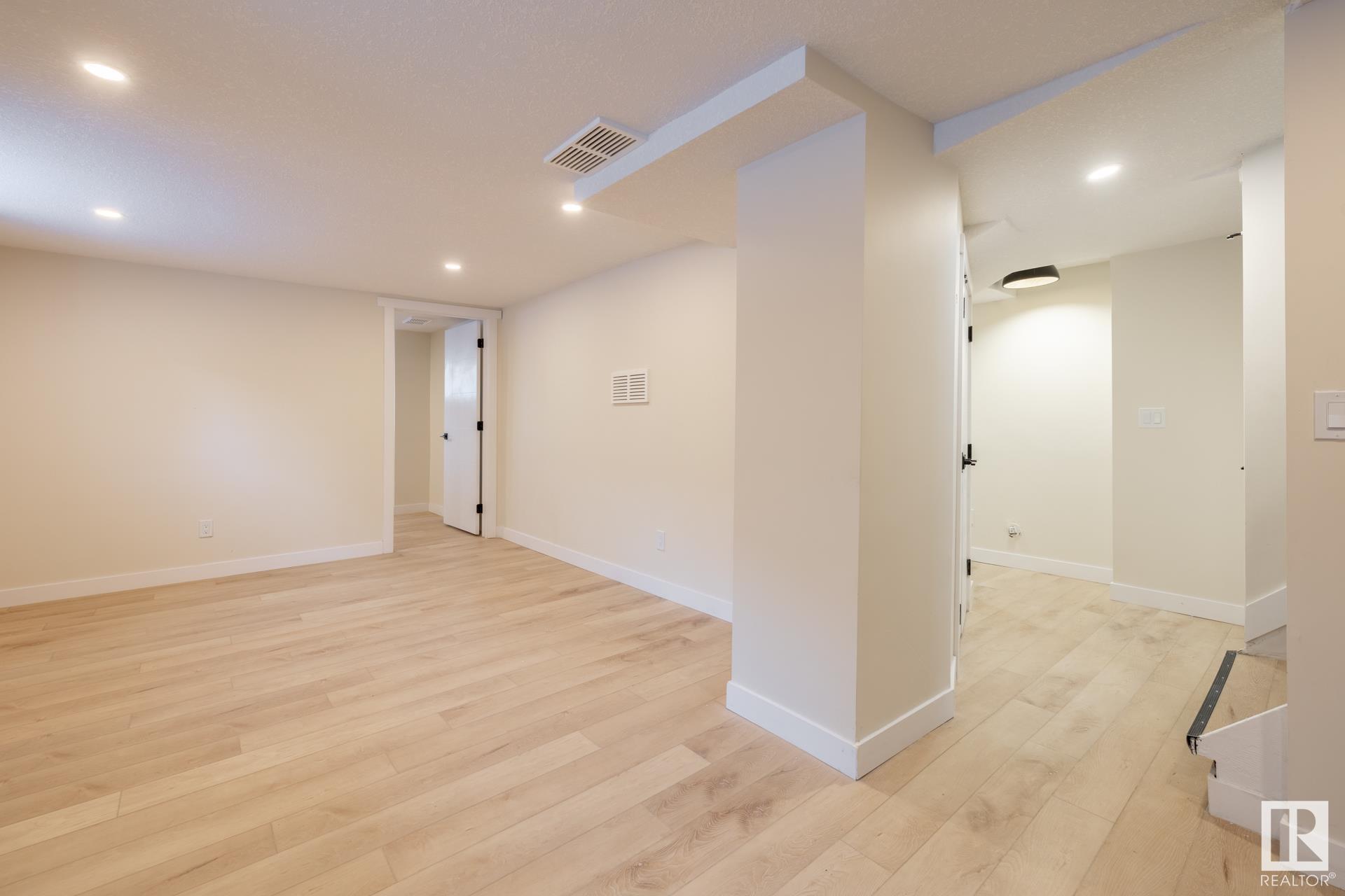      10819 92 ST NW , Edmonton,  ,T5H 1V5 ;  Listing Number: MLS E4418570