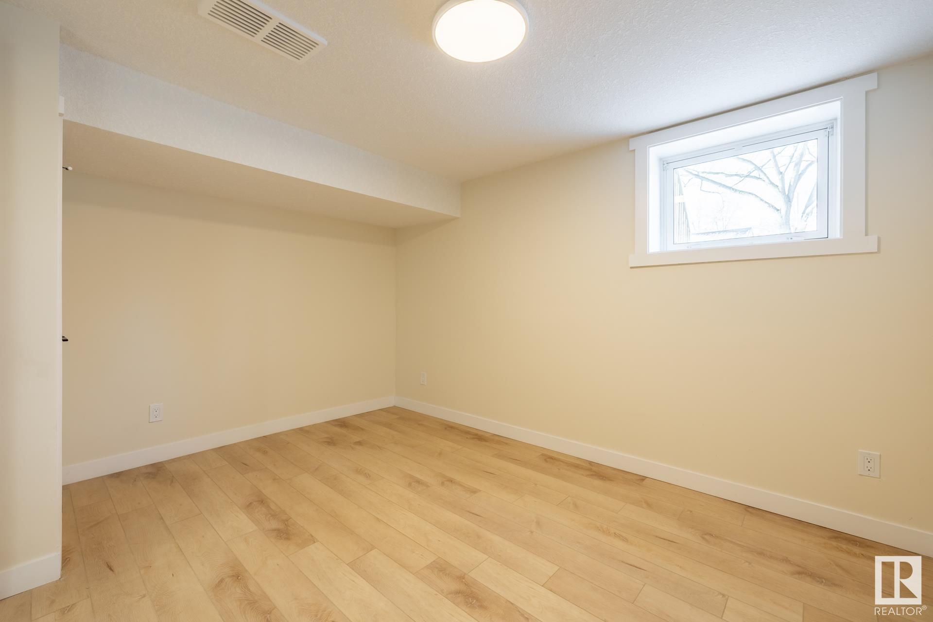      10819 92 ST NW , Edmonton,  ,T5H 1V5 ;  Listing Number: MLS E4418570