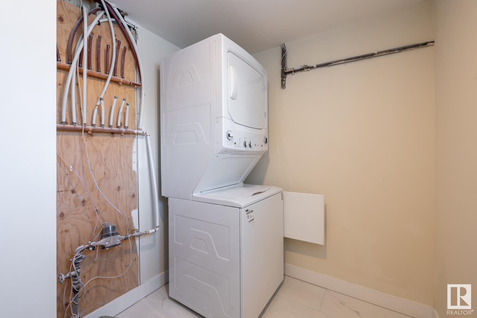      10819 92 ST NW , Edmonton,  ,T5H 1V5 ;  Listing Number: MLS E4418570