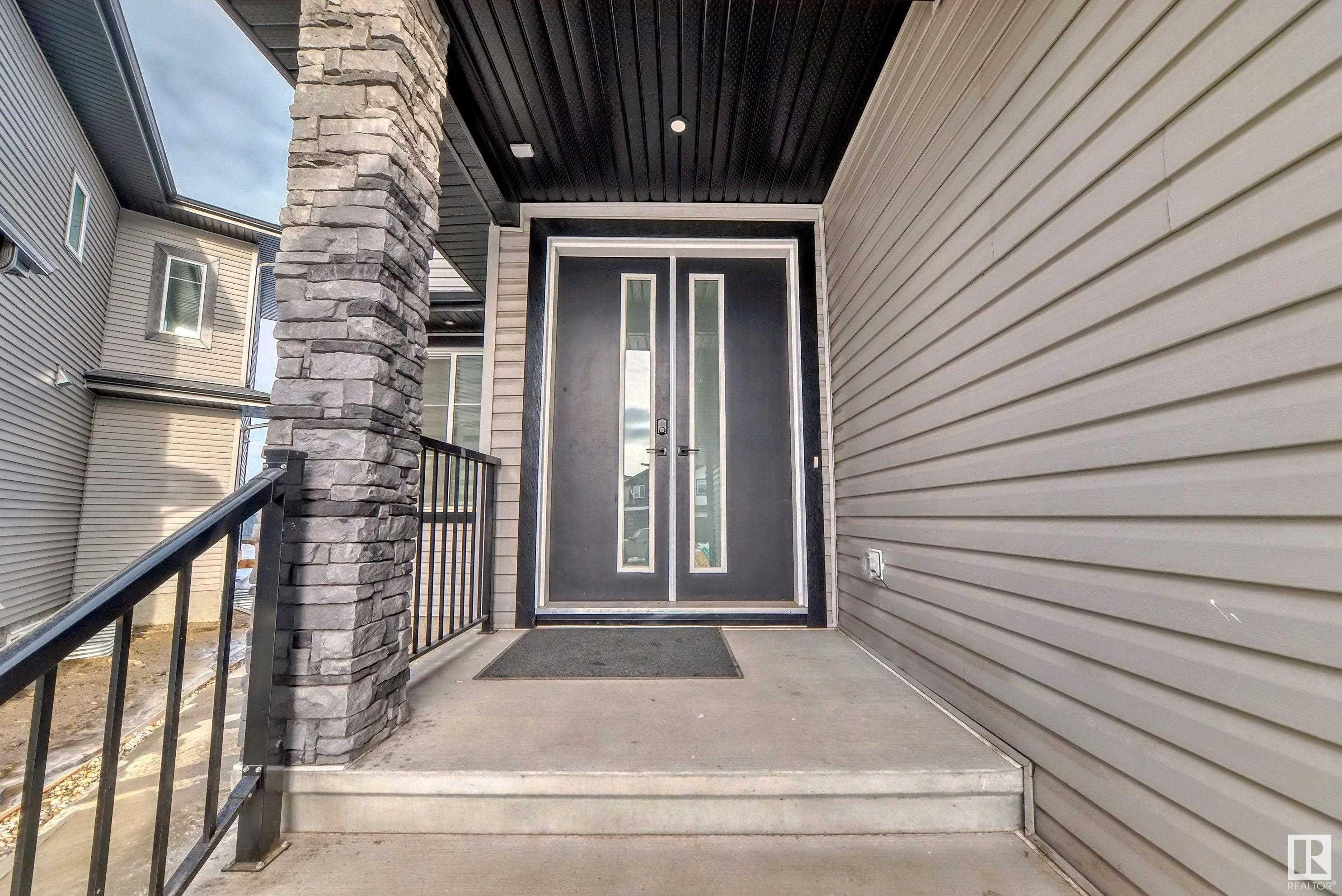      1004 151 AV NW , Edmonton,  ,T5Y 4C8 ;  Listing Number: MLS E4418573
