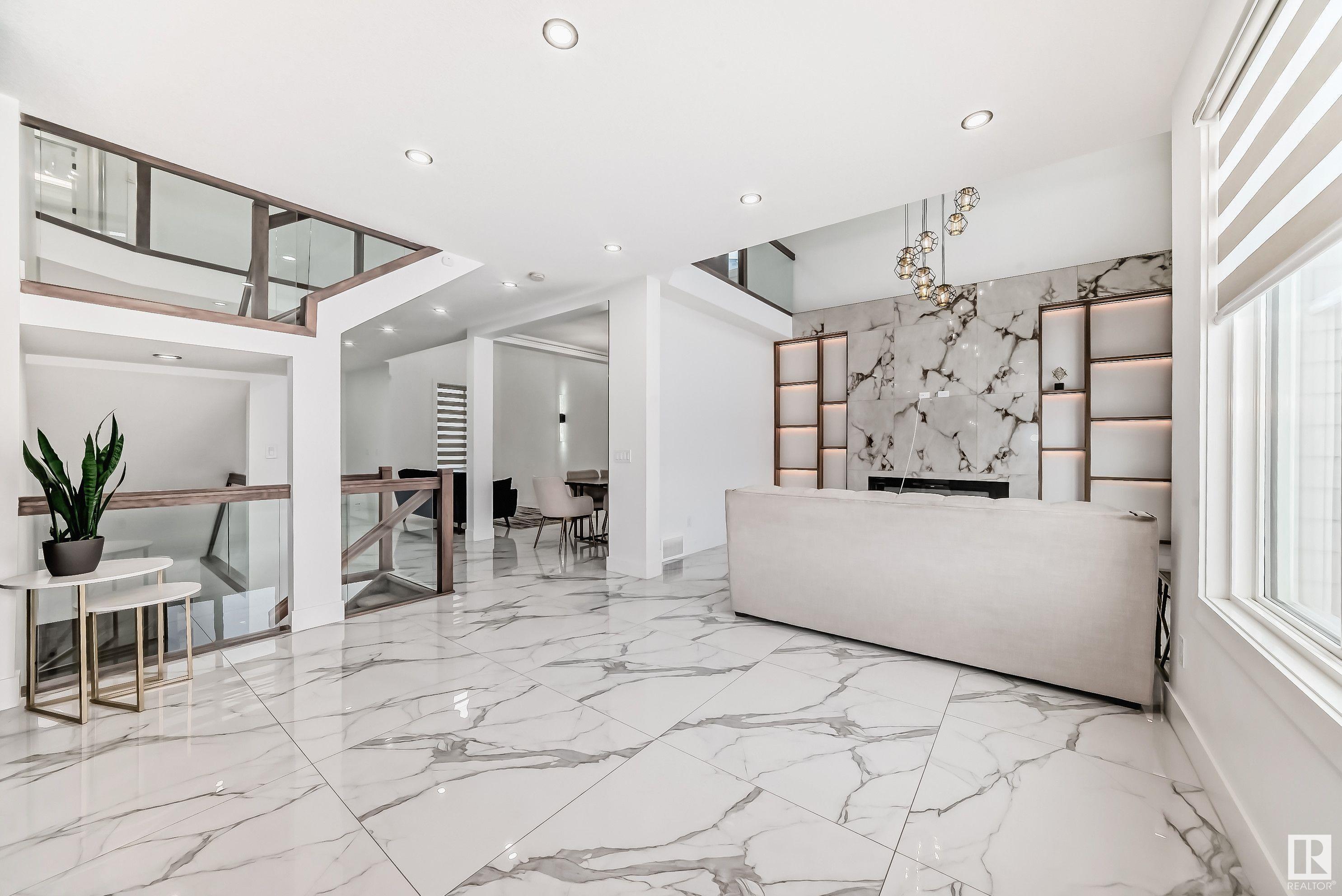      1004 151 AV NW , Edmonton,  ,T5Y 4C8 ;  Listing Number: MLS E4418573