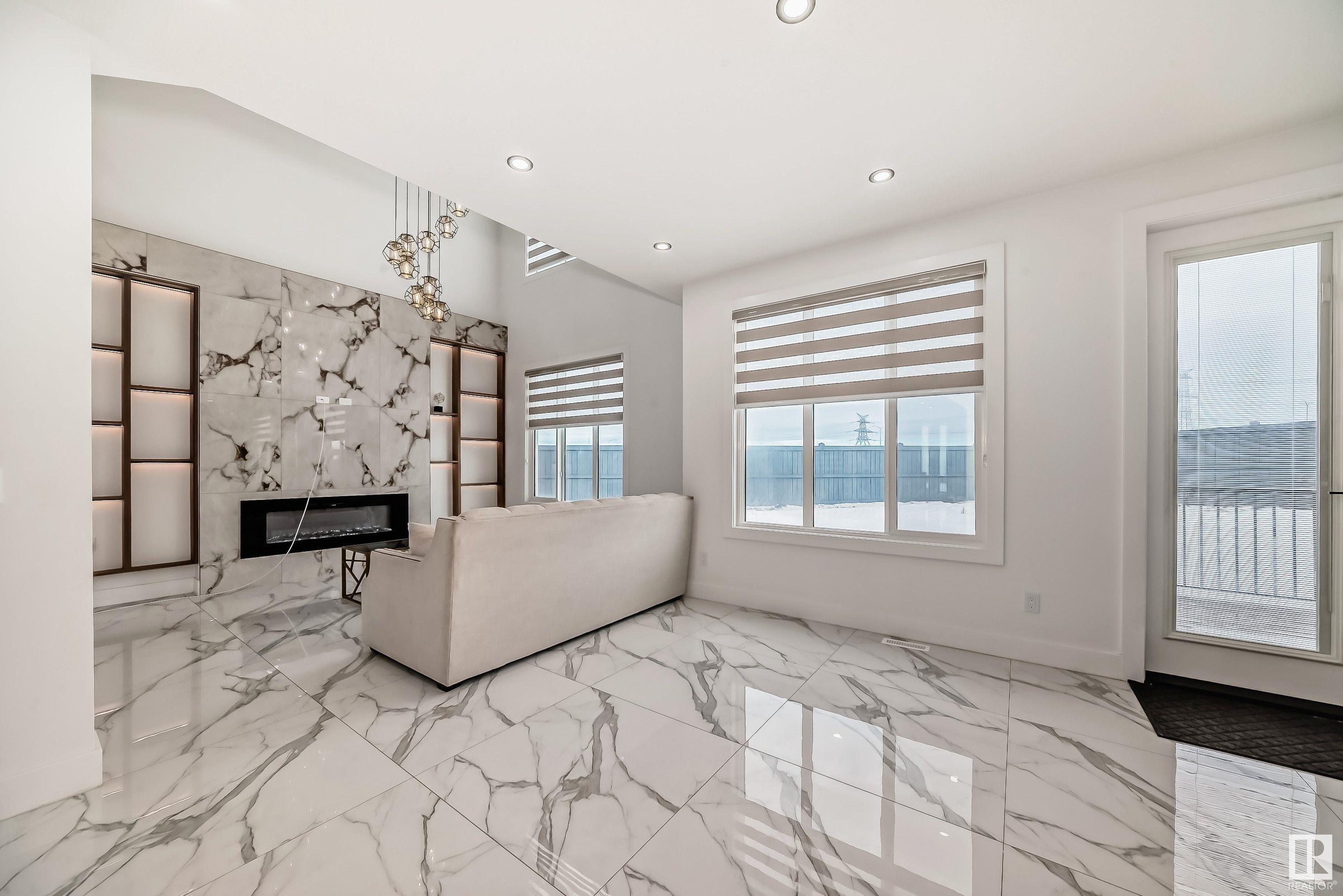      1004 151 AV NW , Edmonton,  ,T5Y 4C8 ;  Listing Number: MLS E4418573