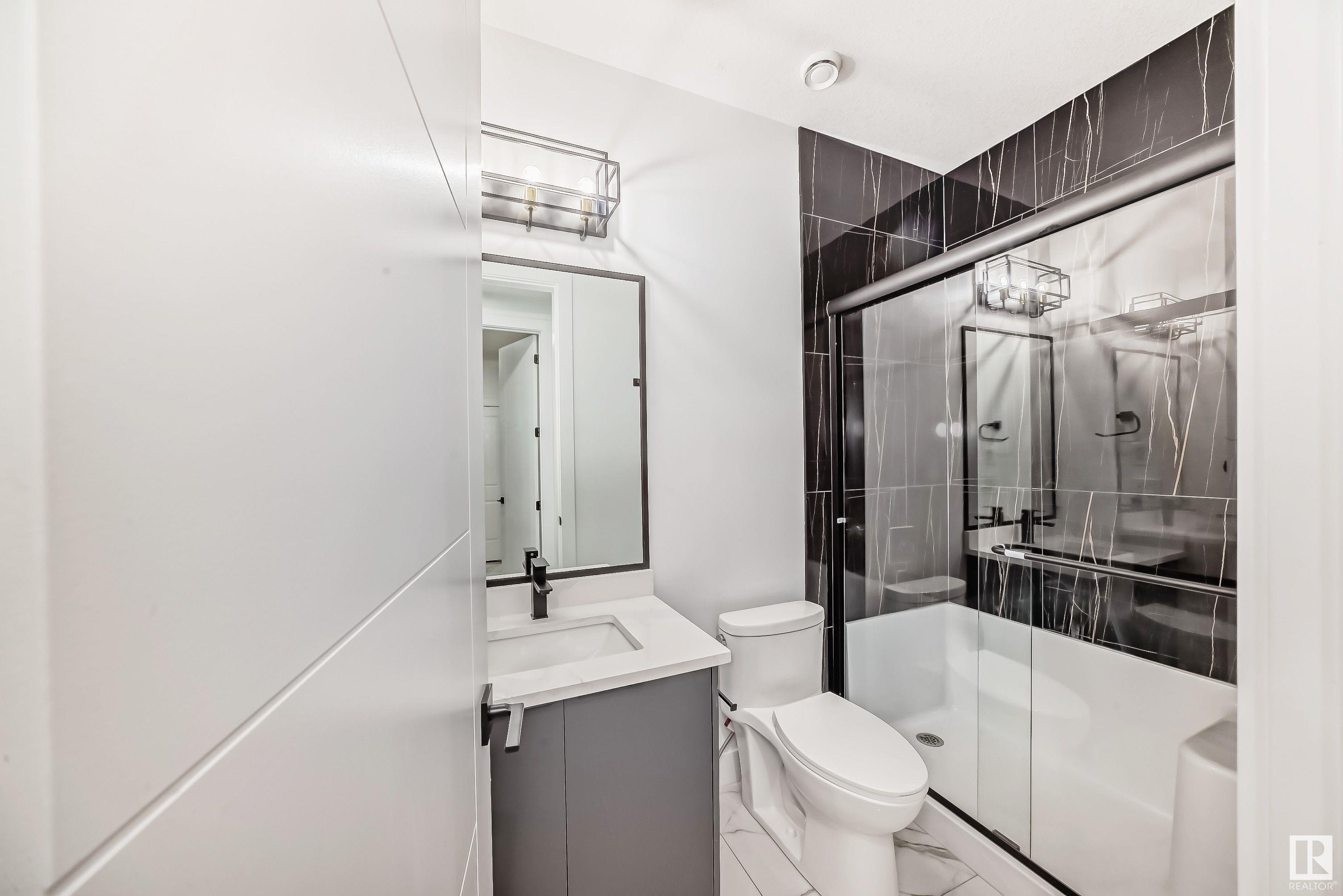      1004 151 AV NW , Edmonton,  ,T5Y 4C8 ;  Listing Number: MLS E4418573