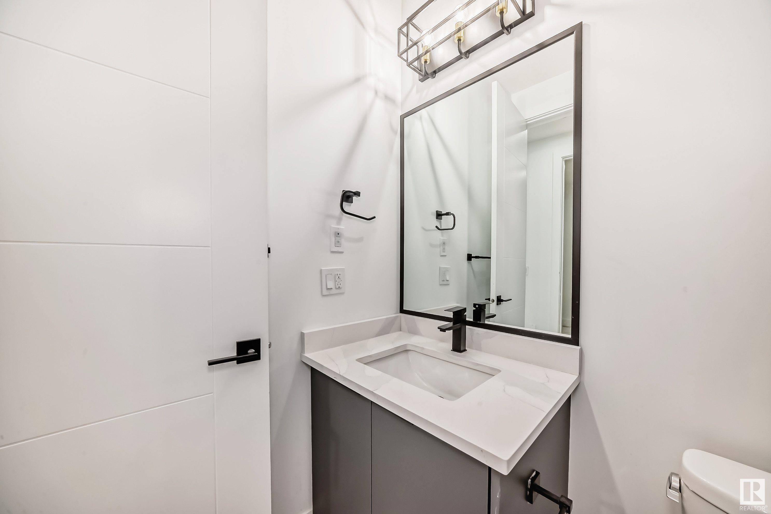      1004 151 AV NW , Edmonton,  ,T5Y 4C8 ;  Listing Number: MLS E4418573