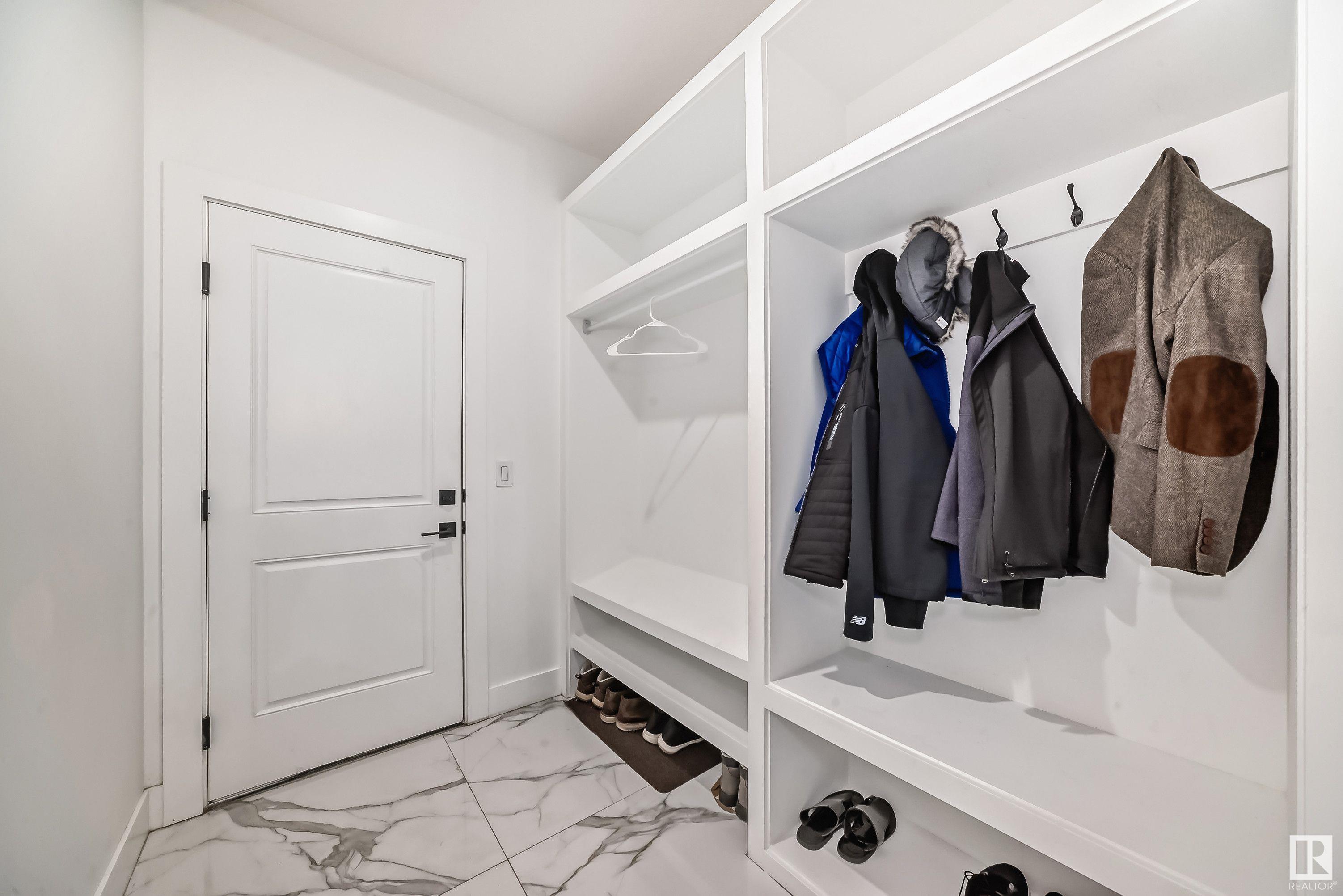      1004 151 AV NW , Edmonton,  ,T5Y 4C8 ;  Listing Number: MLS E4418573