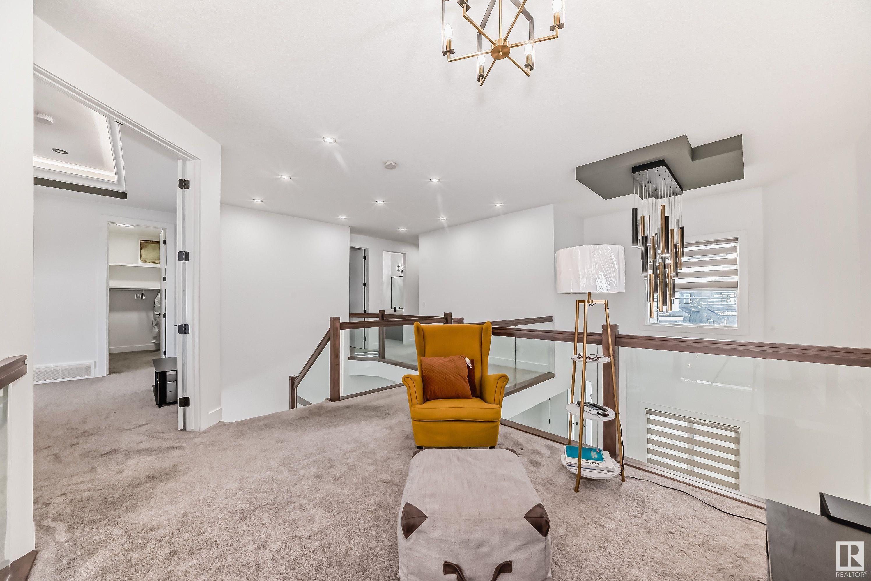      1004 151 AV NW , Edmonton,  ,T5Y 4C8 ;  Listing Number: MLS E4418573