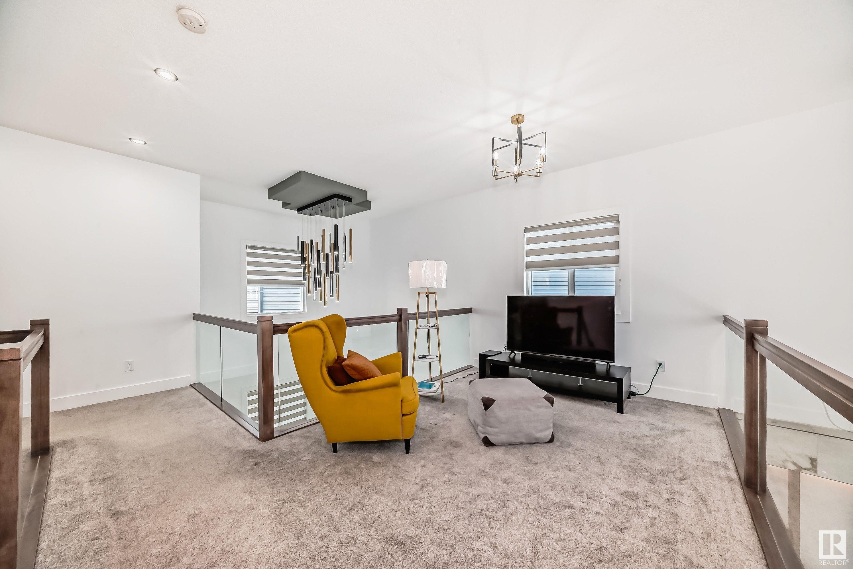      1004 151 AV NW , Edmonton,  ,T5Y 4C8 ;  Listing Number: MLS E4418573