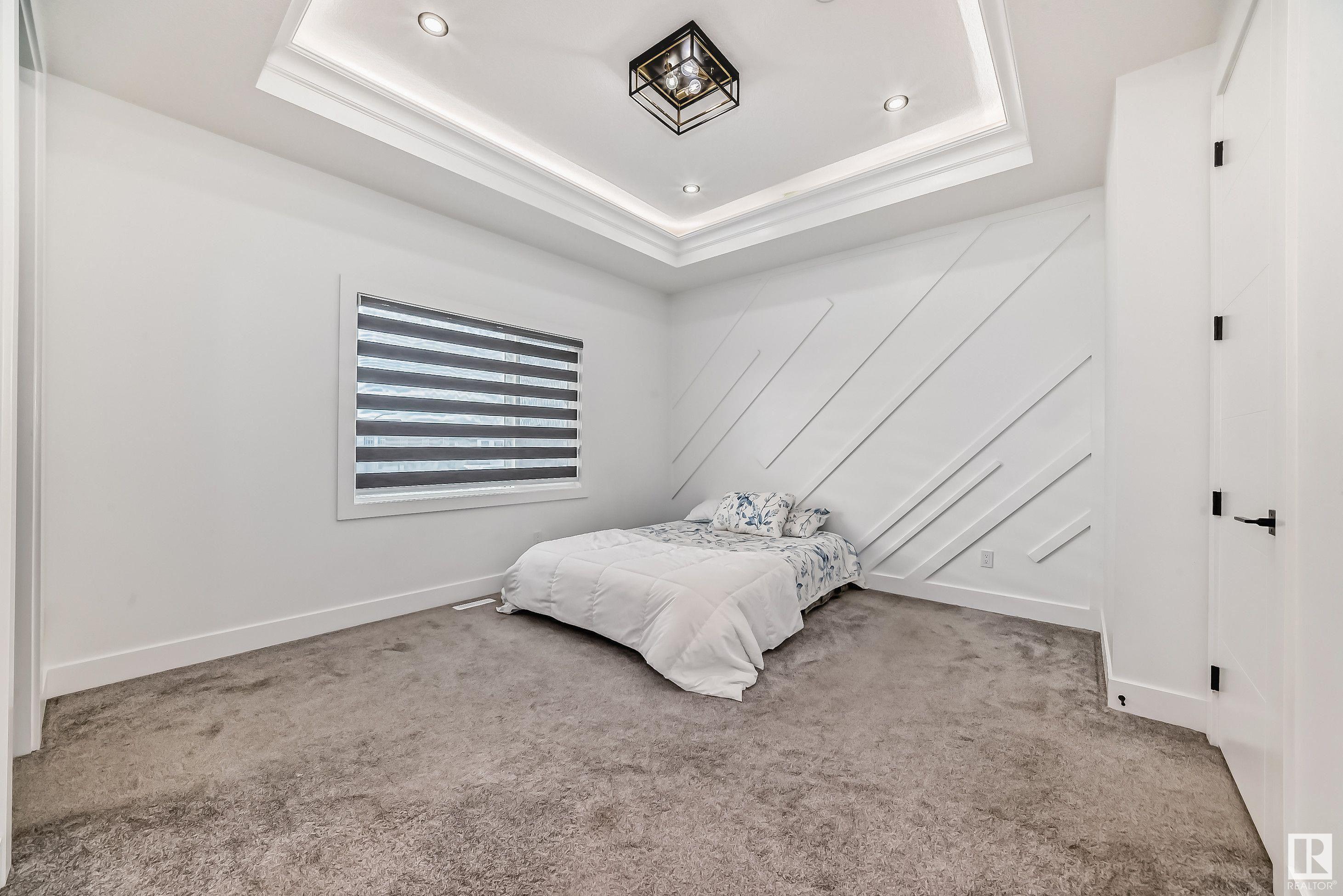     1004 151 AV NW , Edmonton,  ,T5Y 4C8 ;  Listing Number: MLS E4418573