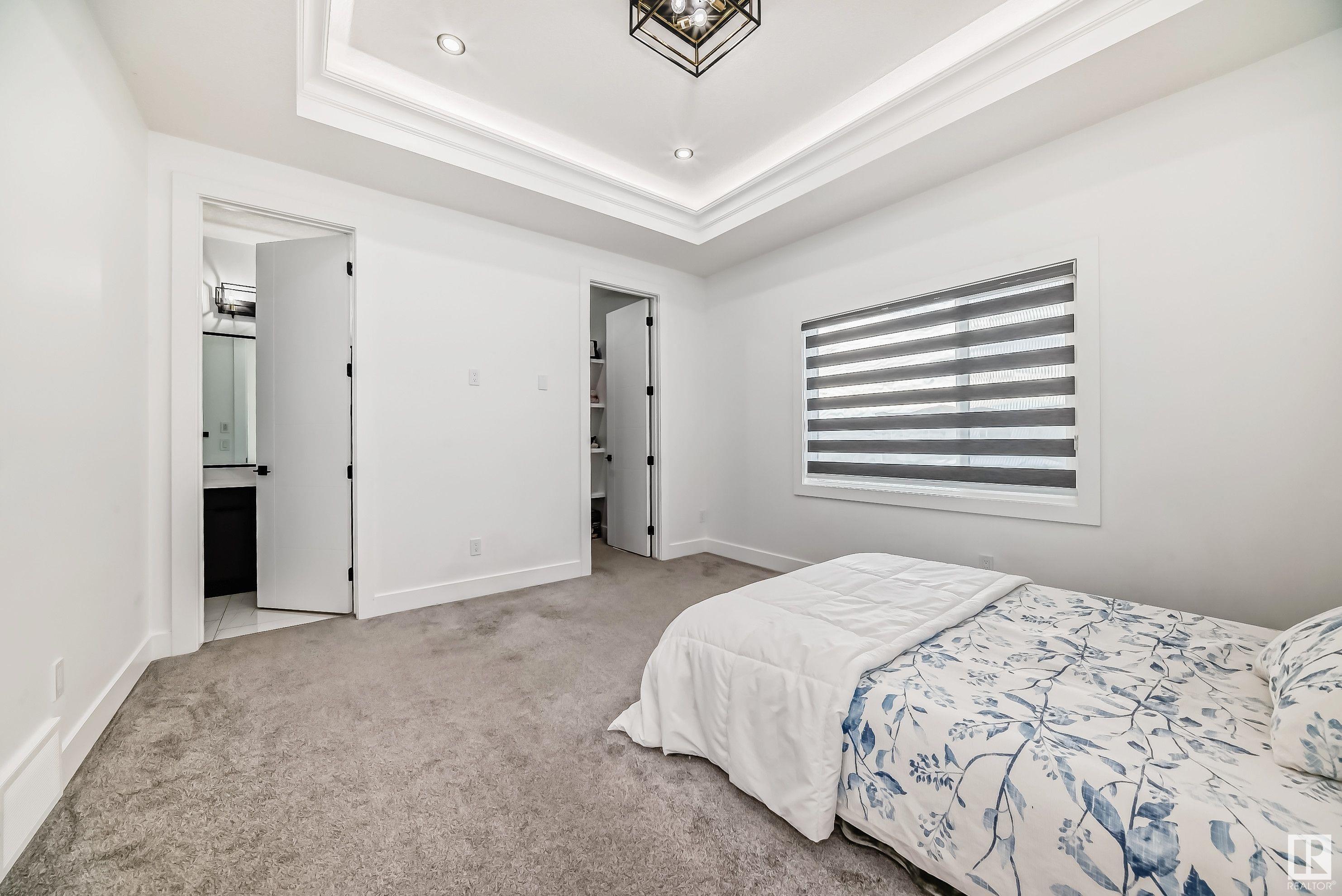      1004 151 AV NW , Edmonton,  ,T5Y 4C8 ;  Listing Number: MLS E4418573
