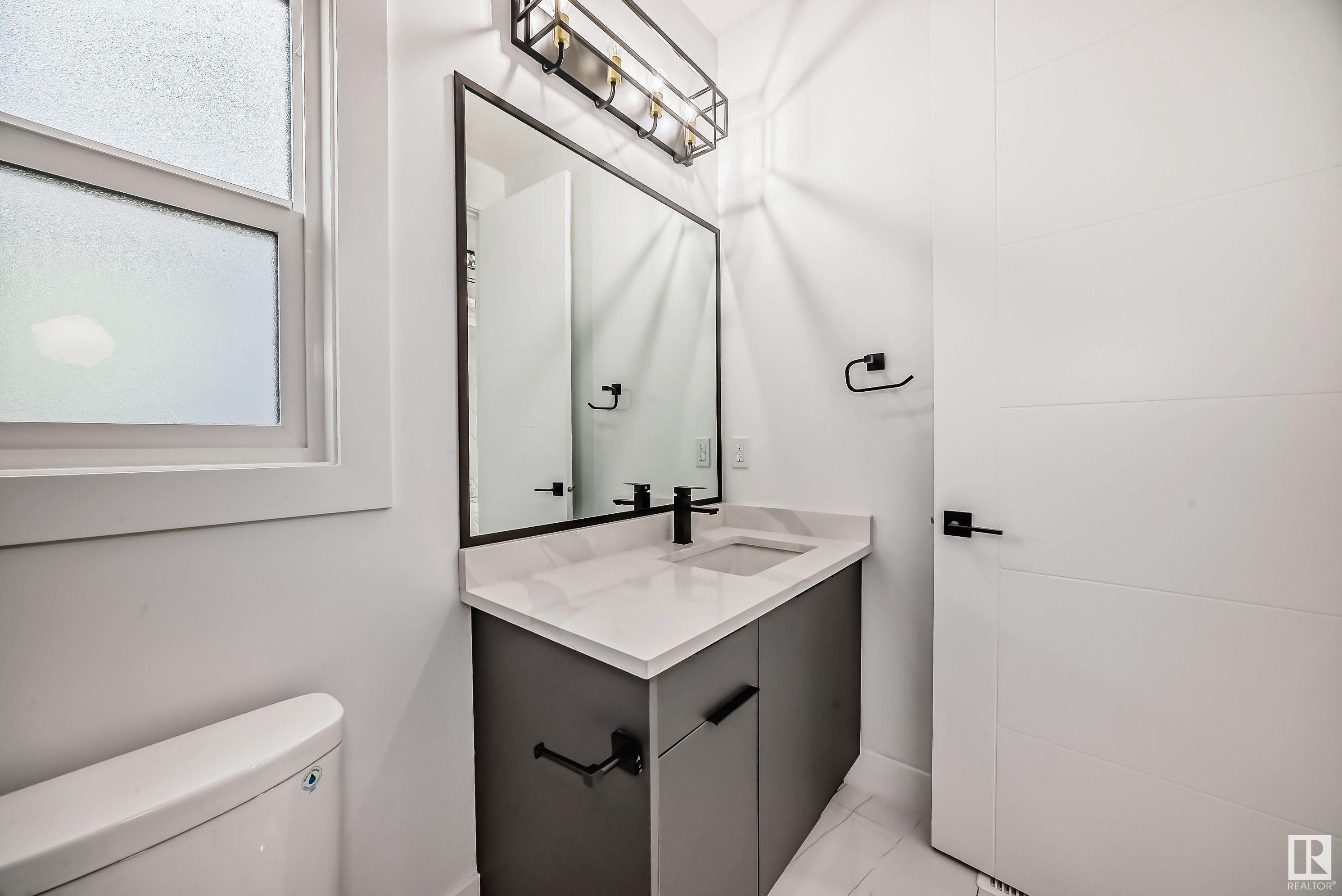      1004 151 AV NW , Edmonton,  ,T5Y 4C8 ;  Listing Number: MLS E4418573