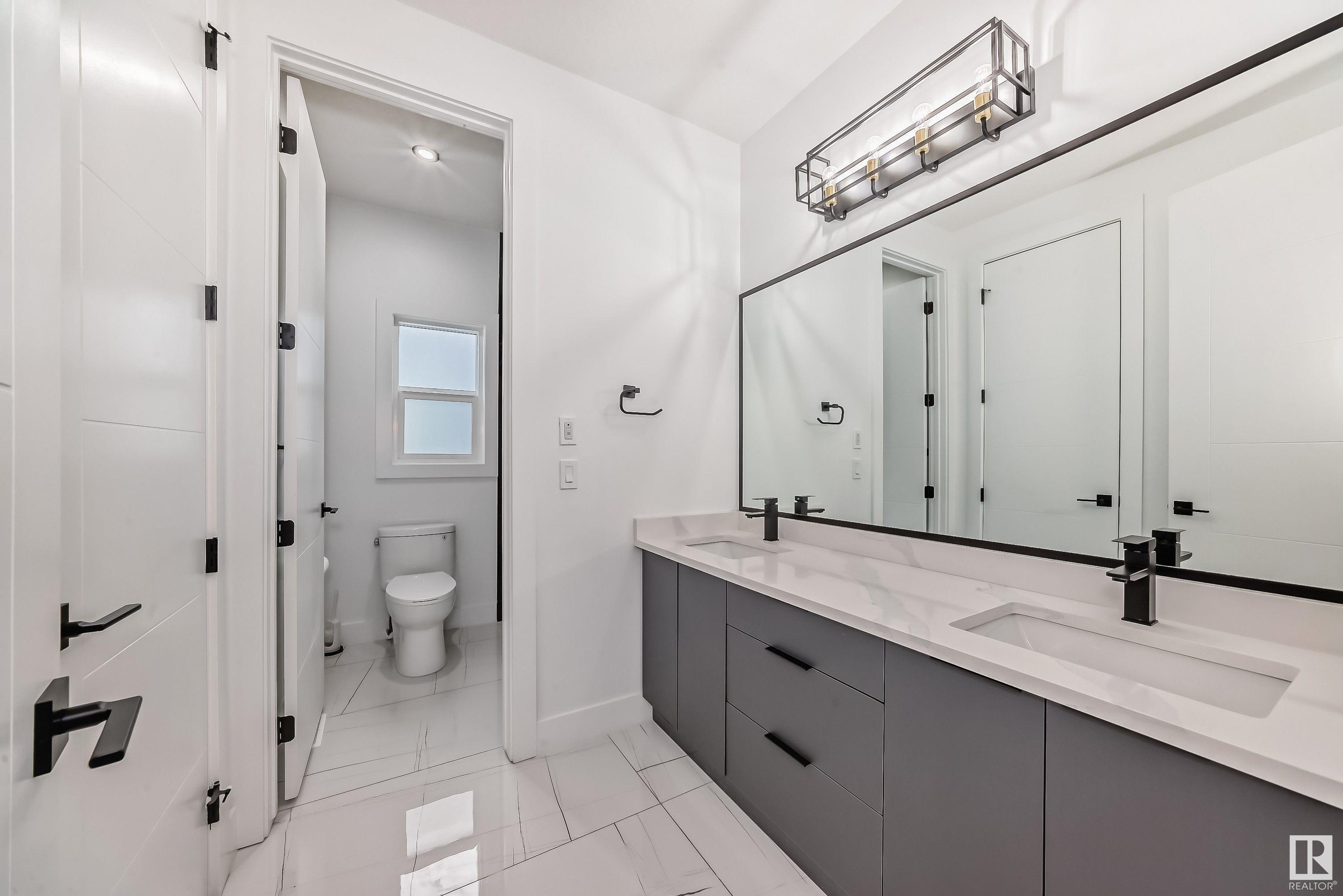      1004 151 AV NW , Edmonton,  ,T5Y 4C8 ;  Listing Number: MLS E4418573