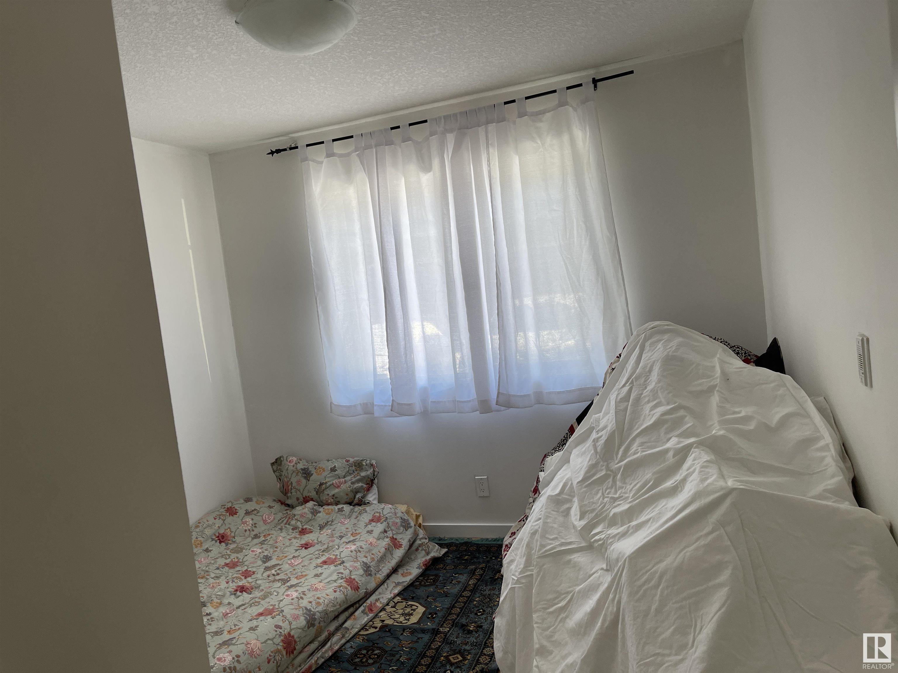      #112 9519 160 AV NW NW , Edmonton,  ,T5Z 0N1 ;  Listing Number: MLS E4418585
