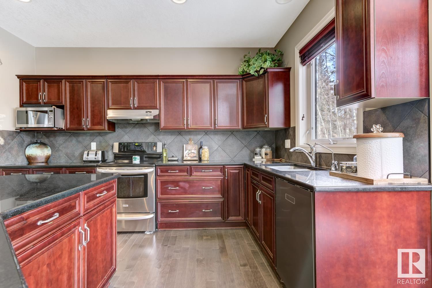      5007 210 ST NW , Edmonton,  ,T6M 0A8 ;  Listing Number: MLS E4418588