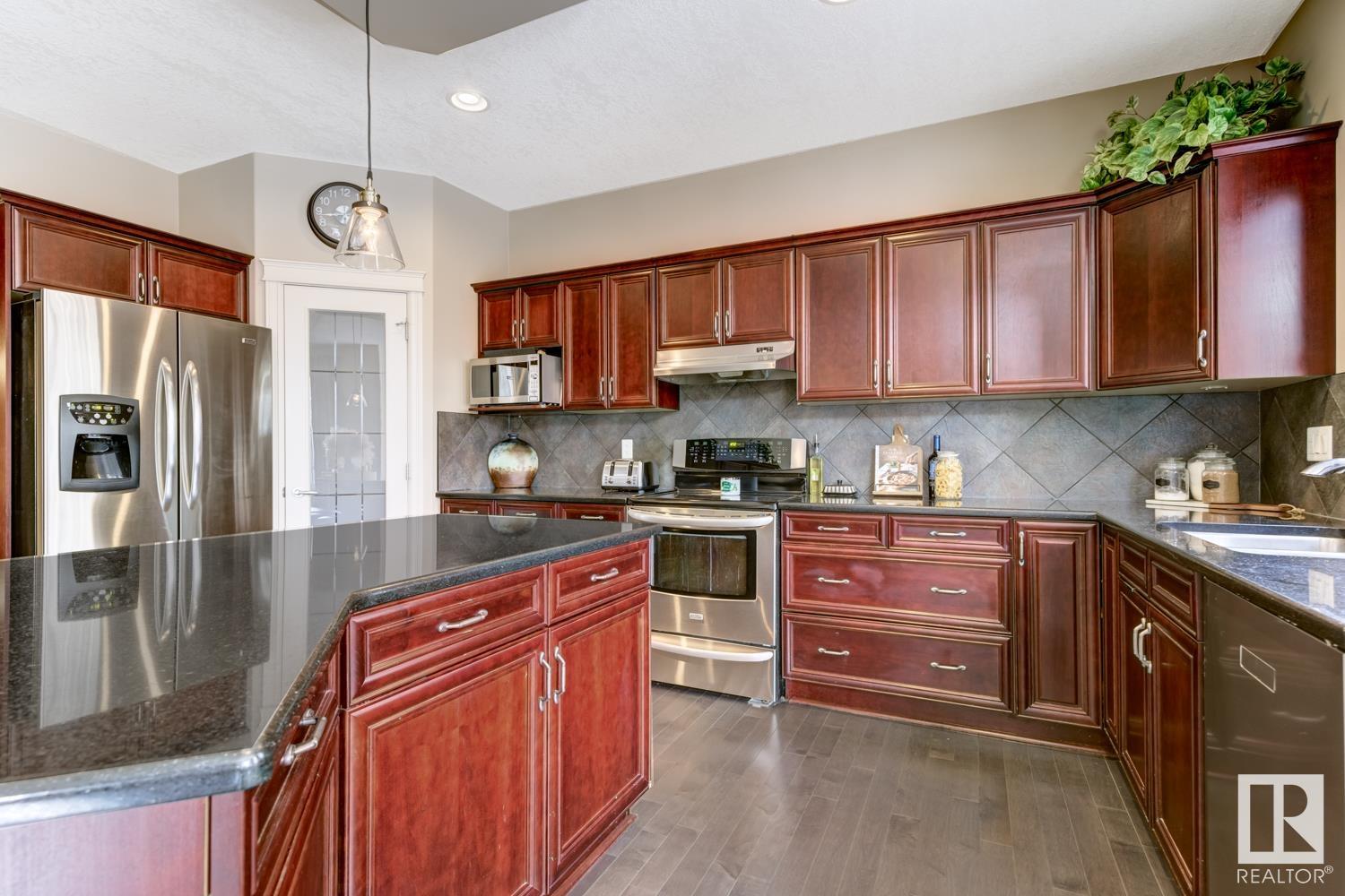      5007 210 ST NW , Edmonton,  ,T6M 0A8 ;  Listing Number: MLS E4418588