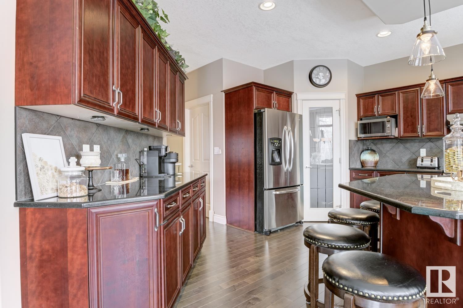      5007 210 ST NW , Edmonton,  ,T6M 0A8 ;  Listing Number: MLS E4418588