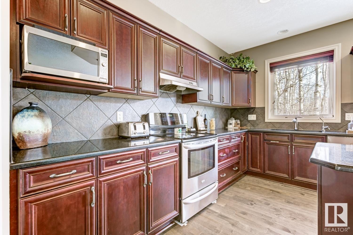      5007 210 ST NW , Edmonton,  ,T6M 0A8 ;  Listing Number: MLS E4418588