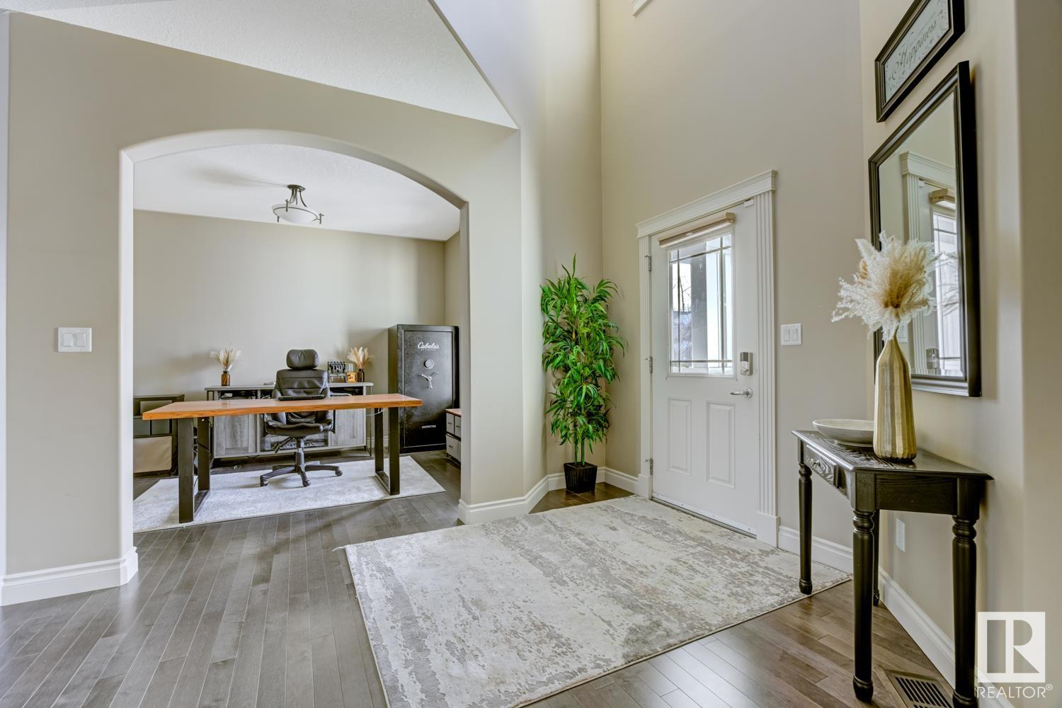      5007 210 ST NW , Edmonton,  ,T6M 0A8 ;  Listing Number: MLS E4418588