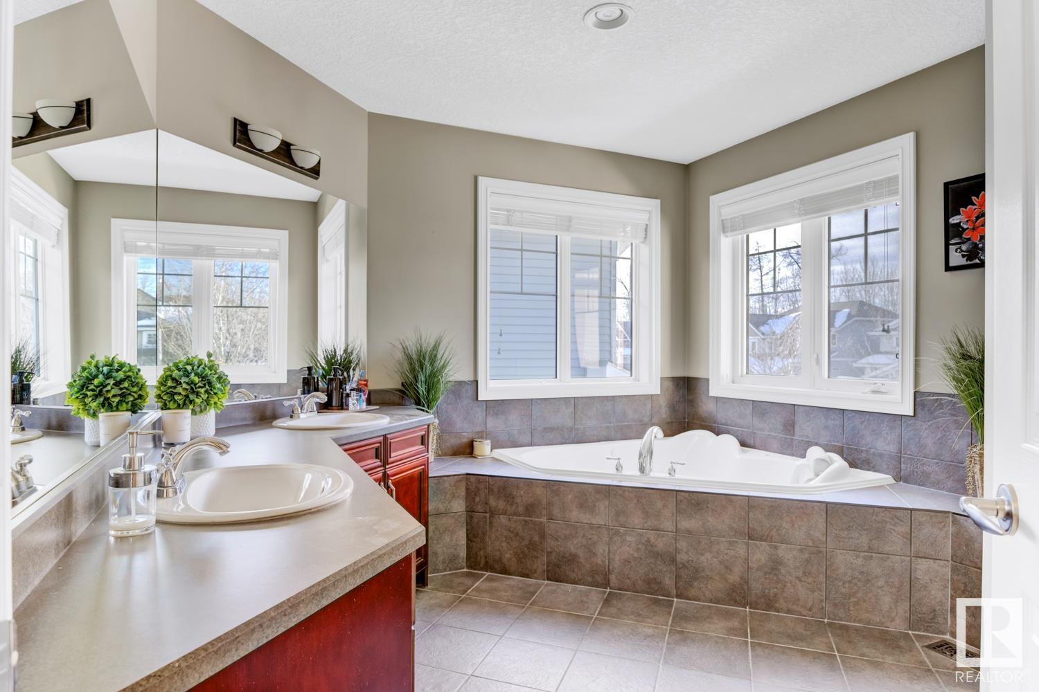      5007 210 ST NW , Edmonton,  ,T6M 0A8 ;  Listing Number: MLS E4418588