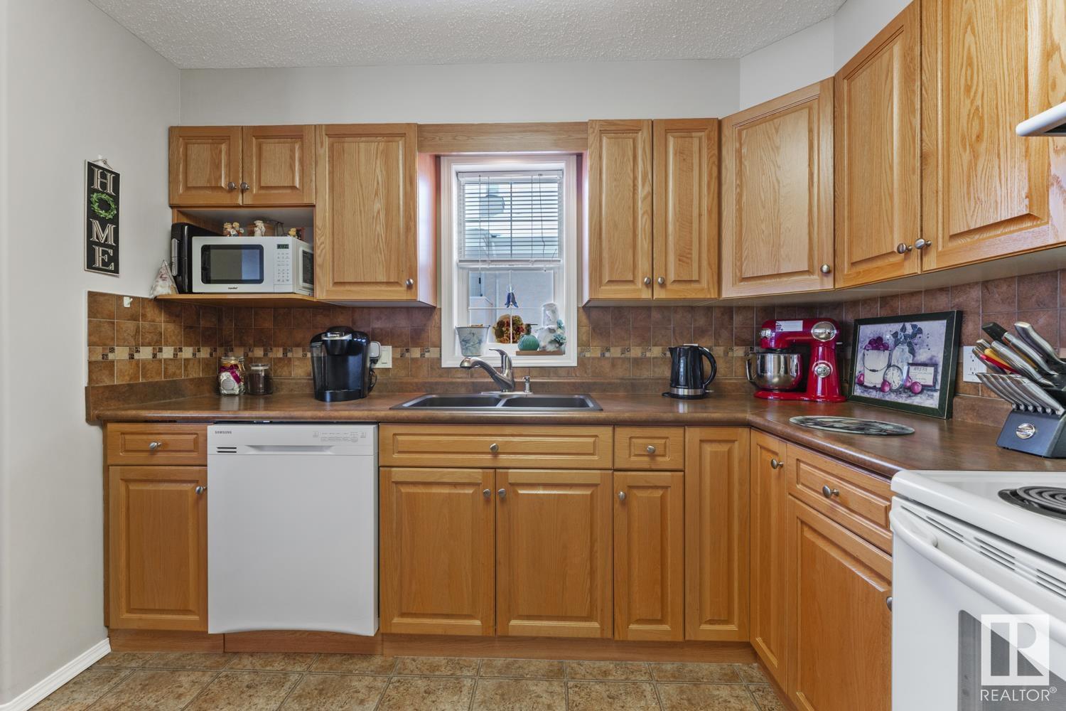      #203 1605 7 AV , Cold Lake,  ,T9M 0A6 ;  Listing Number: MLS E4418590