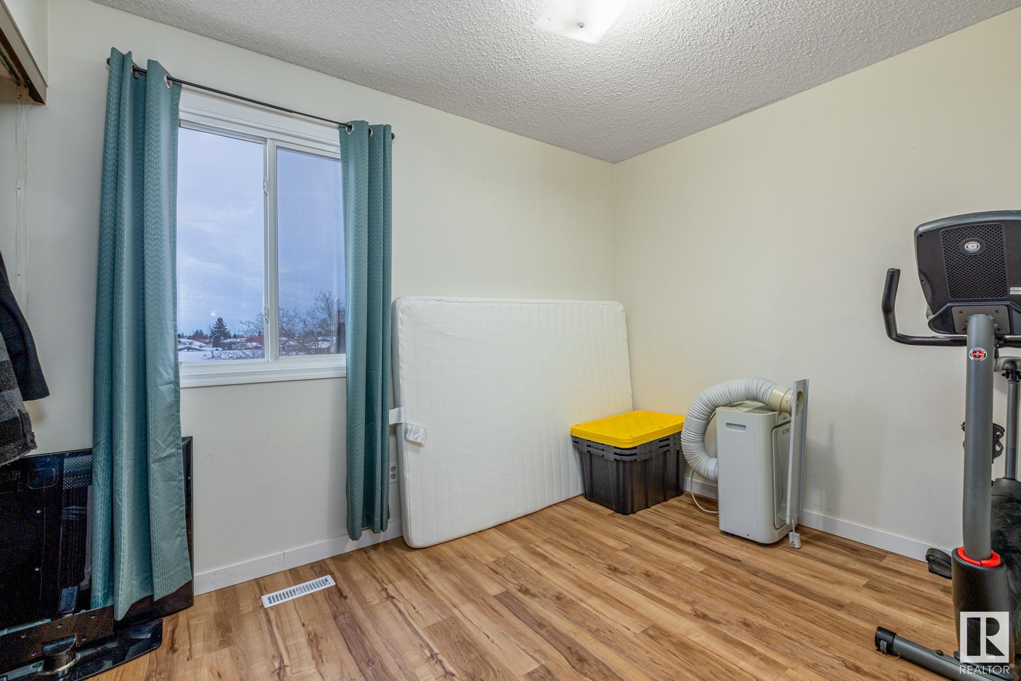      305 LANCASTER TC NW , Edmonton,  ,T5X 5T2 ;  Listing Number: MLS E4418595