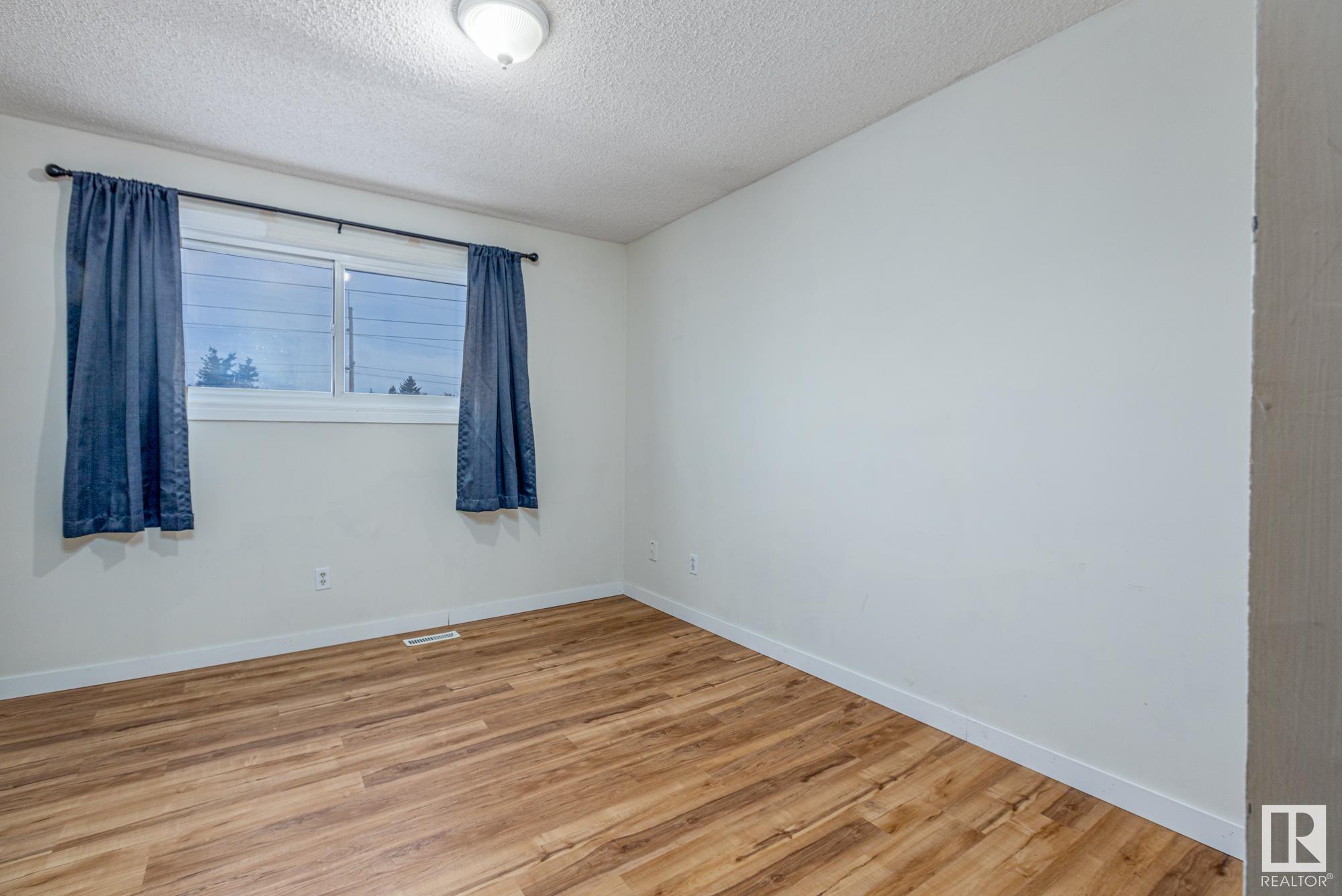      305 LANCASTER TC NW , Edmonton,  ,T5X 5T2 ;  Listing Number: MLS E4418595