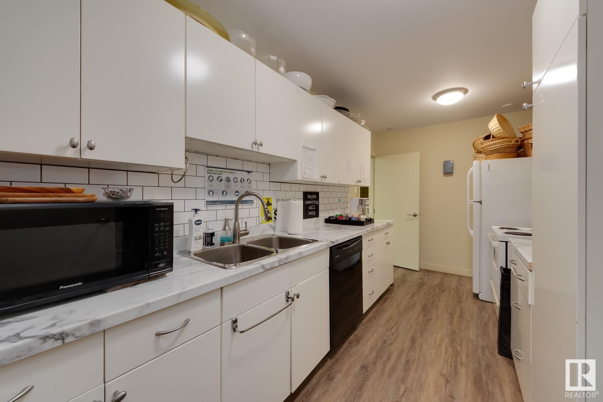      6324 106 ST NW , Edmonton,  ,T6H 2V3 ;  Listing Number: MLS E4418610